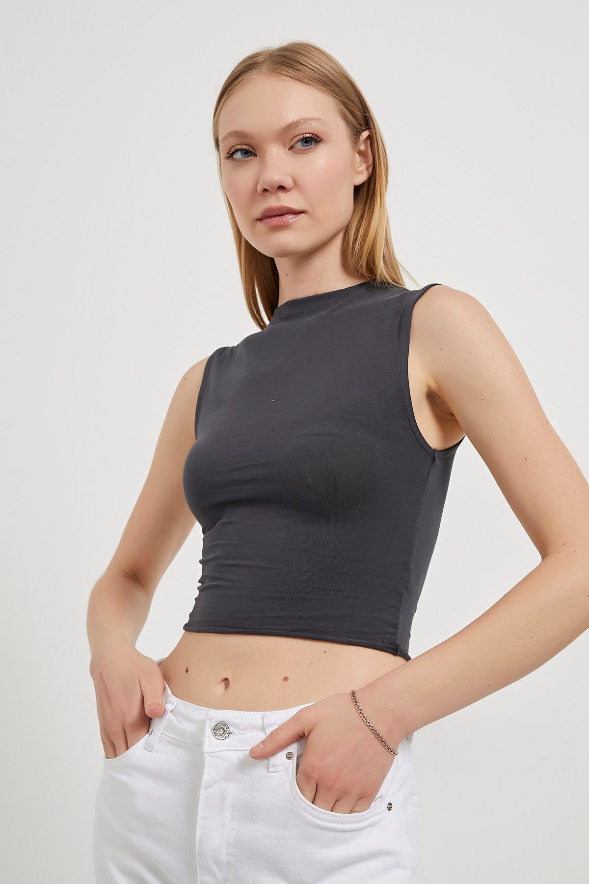 Arma Life Kolsuz Yaka Detaylı Body