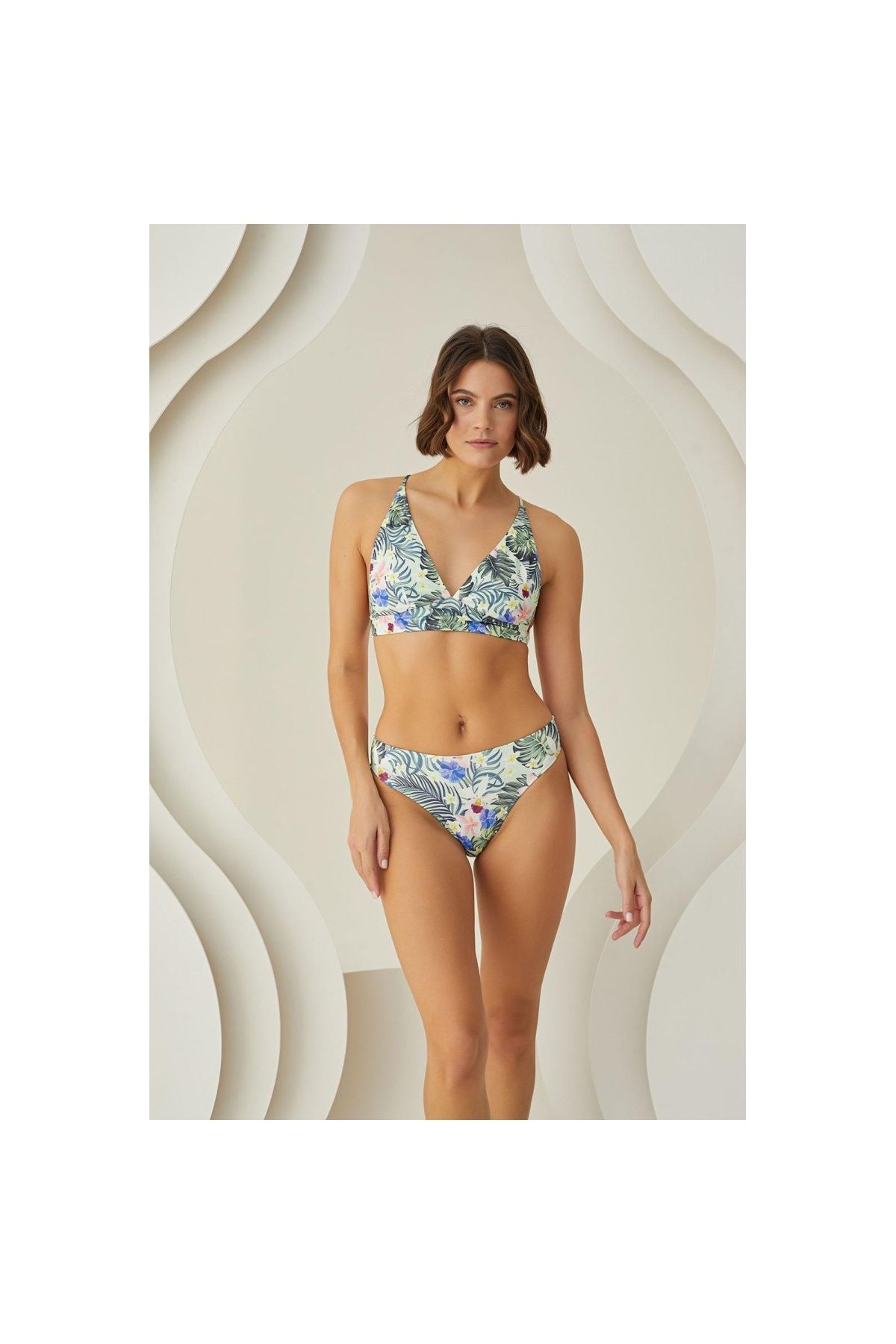 Findit Özel Tasarım Tropikal Desenli Sırt Detaylı Bikini Takımı