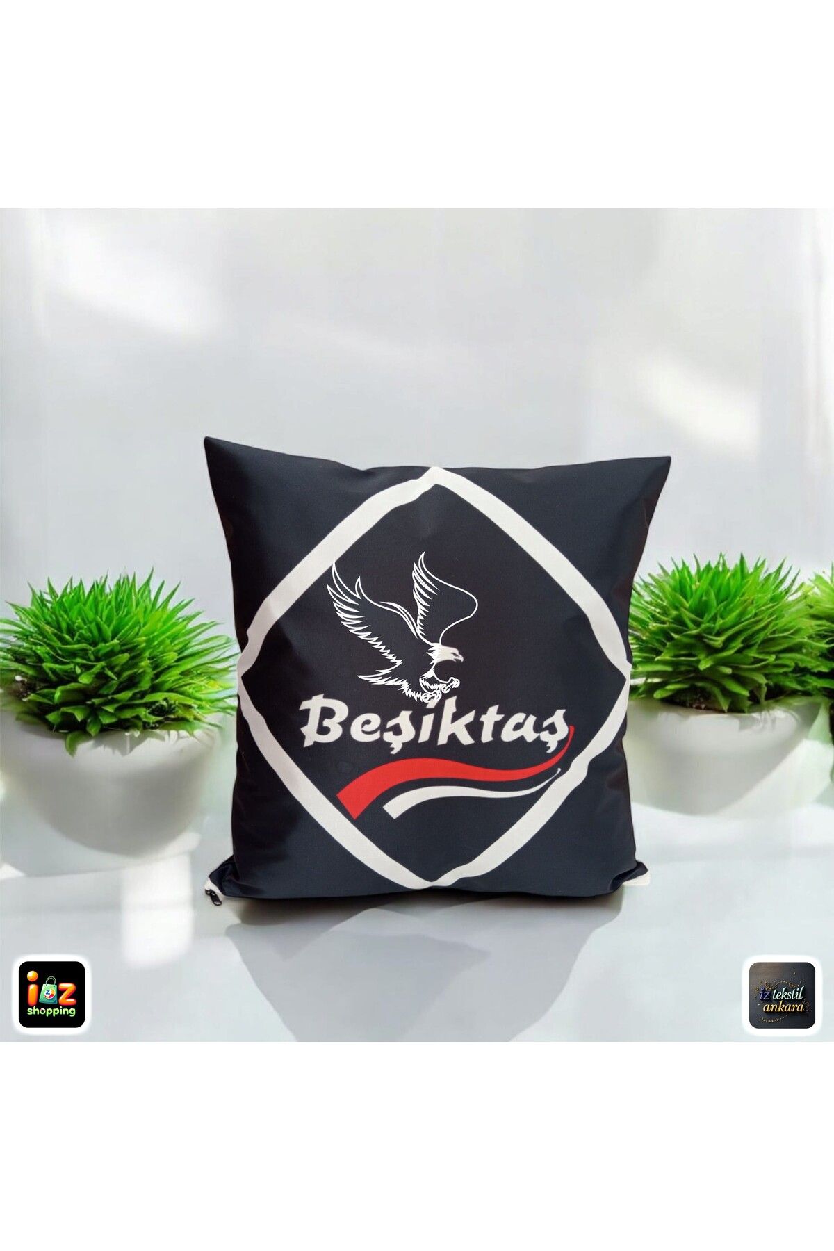 İZ WORTH WEARİNG BEŞİKTAŞ YAZILI RAŞEL KUMAŞ DİJİTAL BASKI 40X40cm.1 adet fiyatıdır.(ARKA VE ÖN AYNI BASKIDIR.)