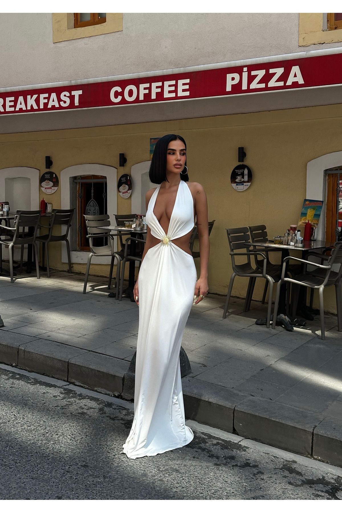 Friday Mood Kadın Takı Detaylı Yırtmaçlı Maxi Elbise