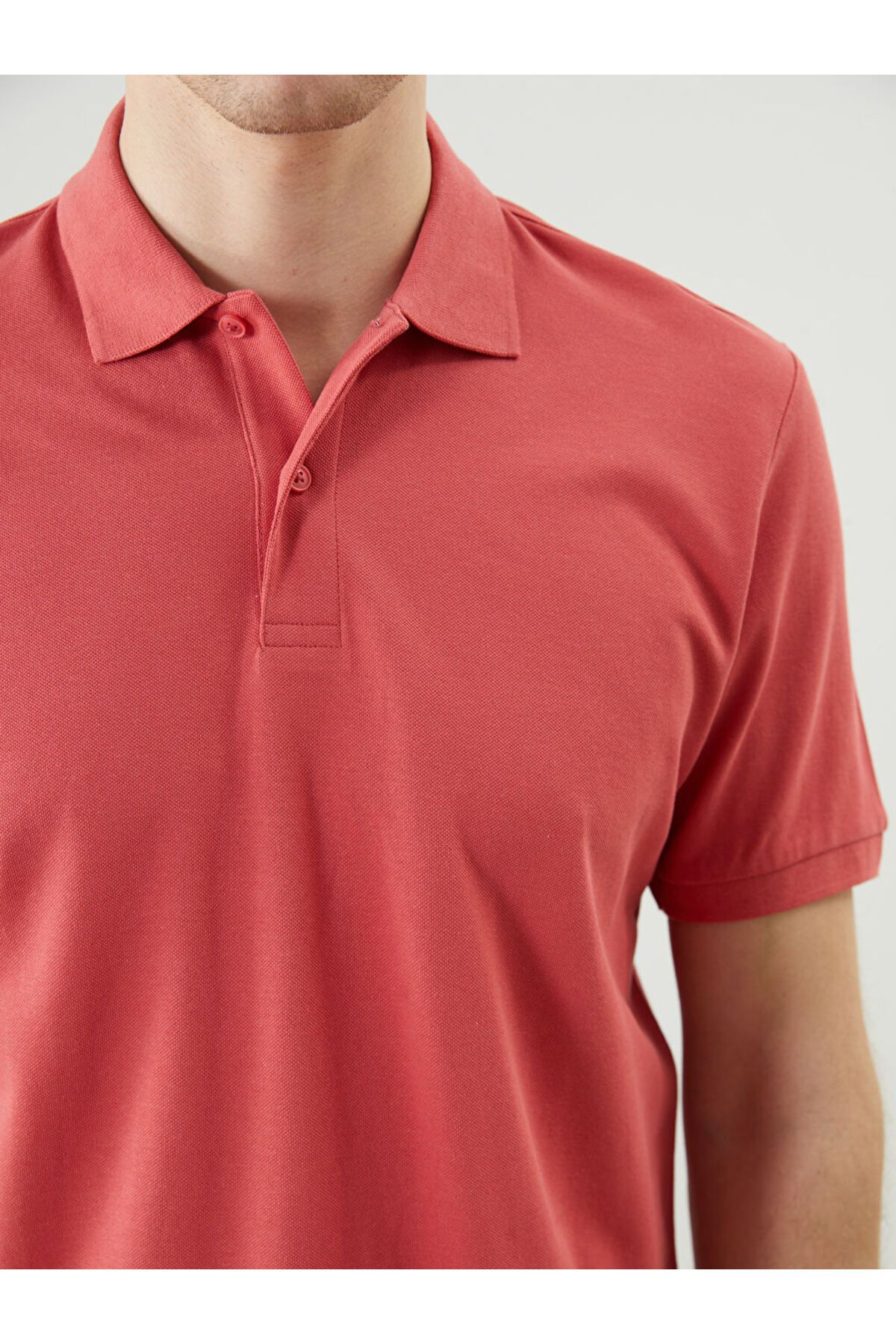 LC Waikiki Yeni Sezon Polo Yaka Kisa Kollu Pike Erkek Tisort - S52213Z8