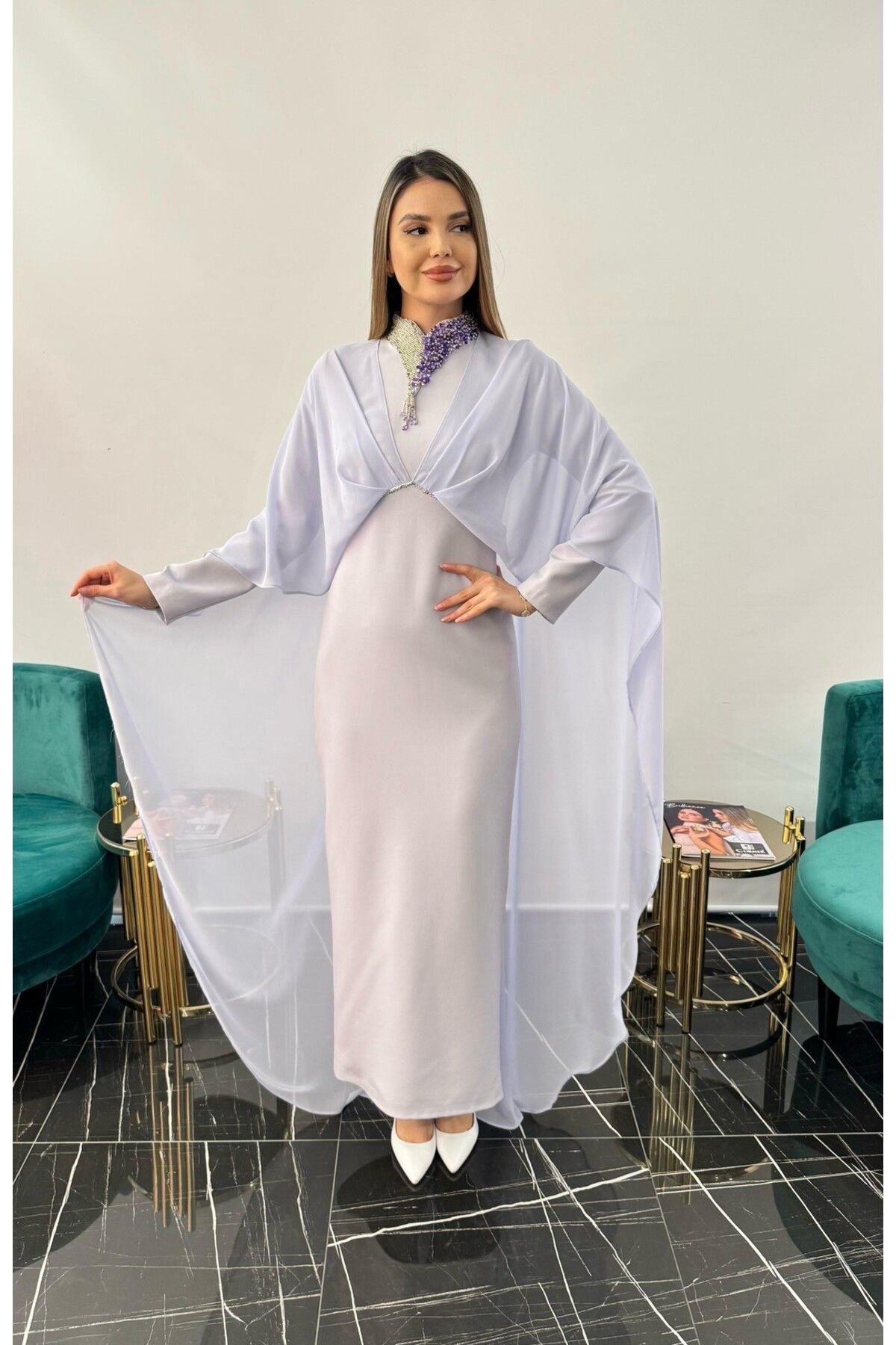 White Corner 3243 YAKA EL İŞİ İŞLEMELİ ŞİFONLU TASARIM ELBİSE