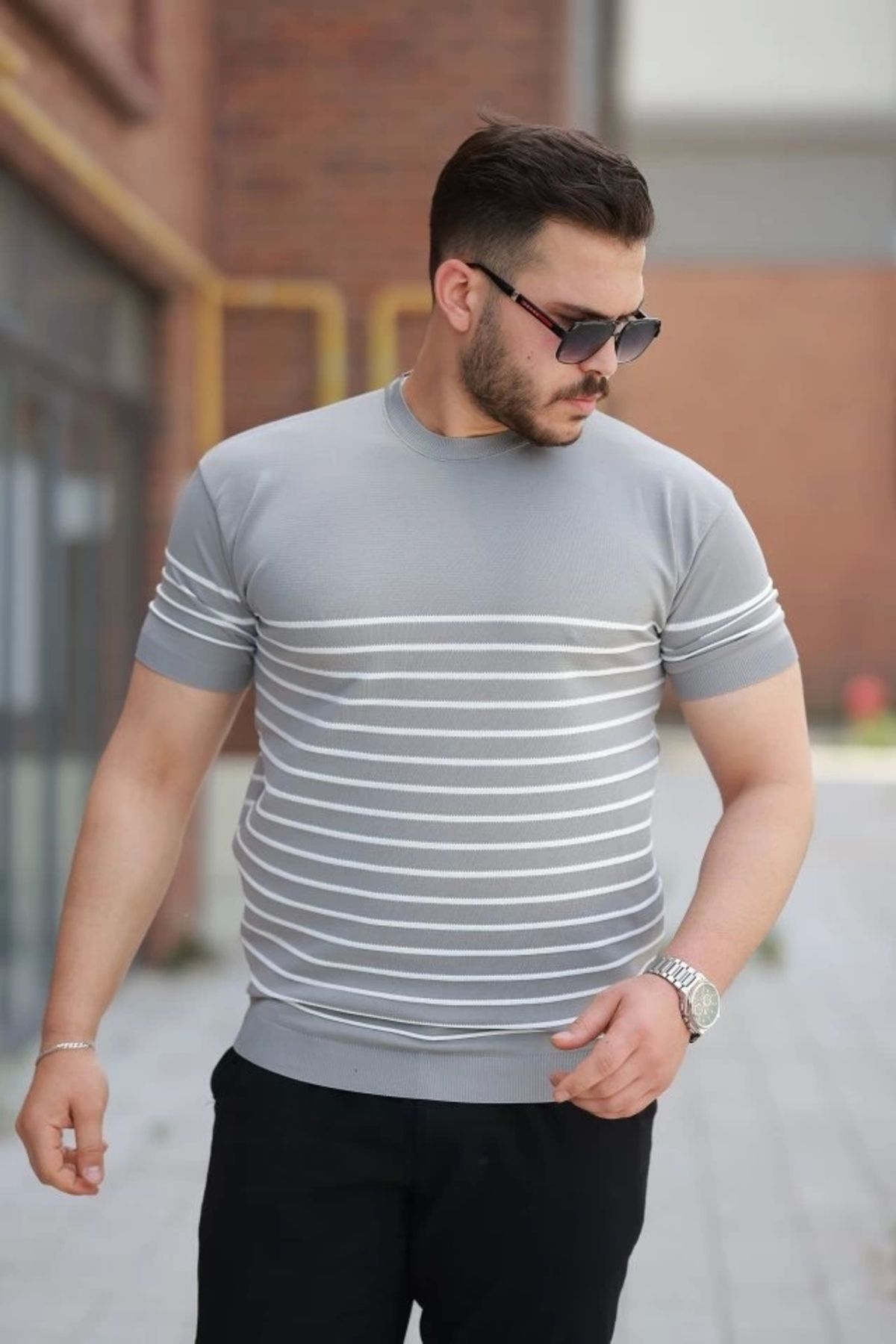 Butik Erkek çizgi Desenli Bisiklet Yaka Kısa Kollu T-sihrt