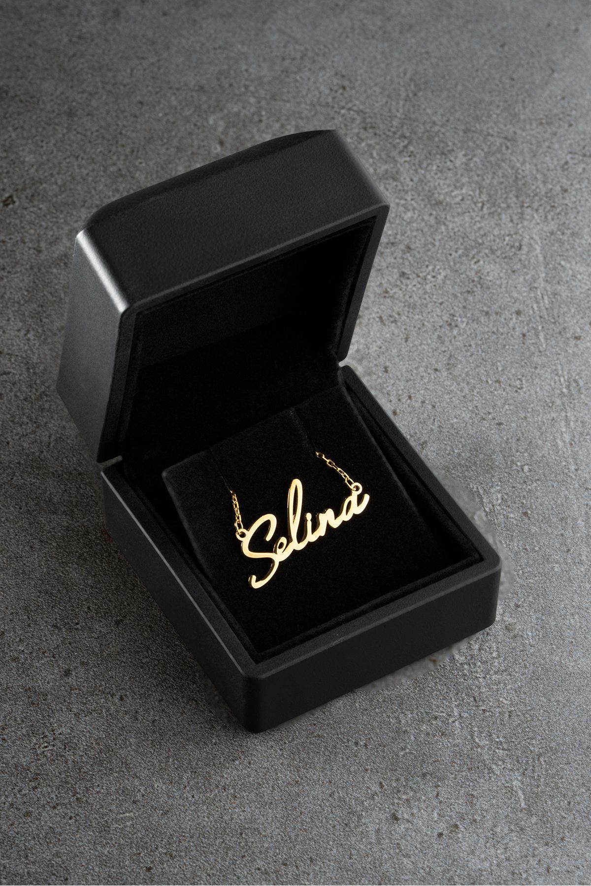 Silvano Jewelry 925 Ayar Gümüş Kişiye Özel Işıklı Kutuda İsimli Kolye