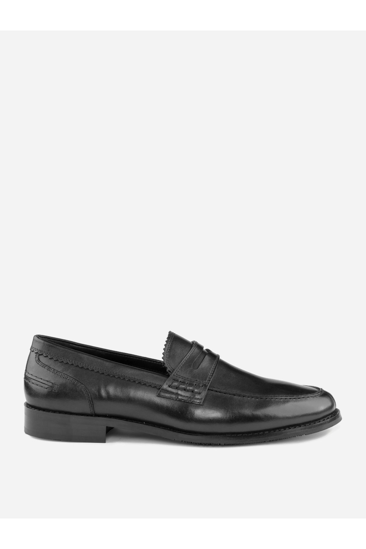 Heel Your Sole By Styli-Solid Slip-On Loafers 1