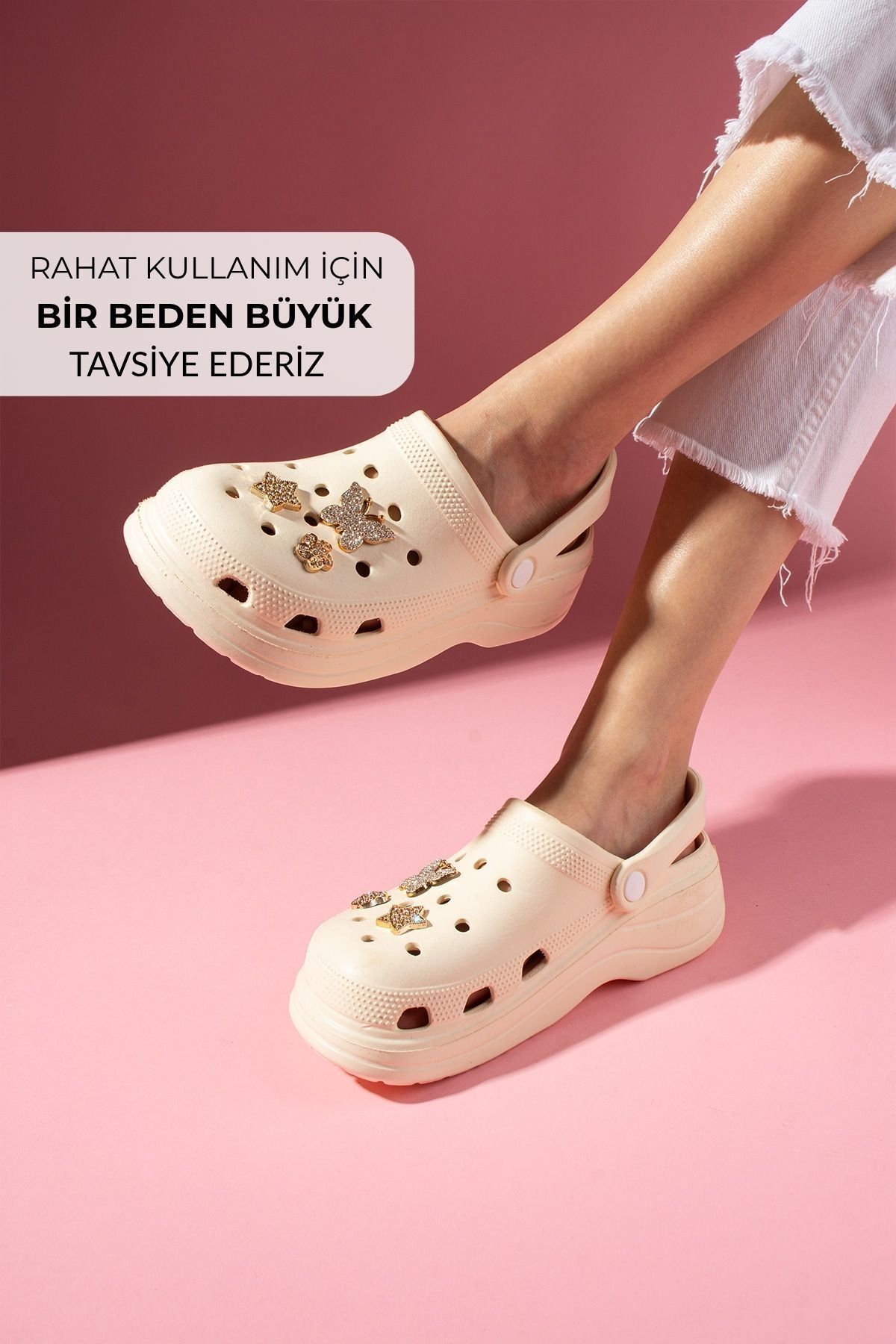 FUGA MODA Suzy Bej Kelebek Yıldız Çiçek Taşlı Aksesuarlı Poliüretan Delikli Önü Kapalı Islak Zemin Erkek Terl