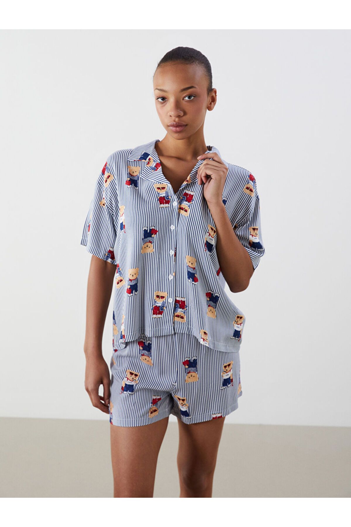LC Waikiki Yeni Sezon Ayi Teddy Baskili Kadin Sortlu Pijama Takimi - S5OT86Z8