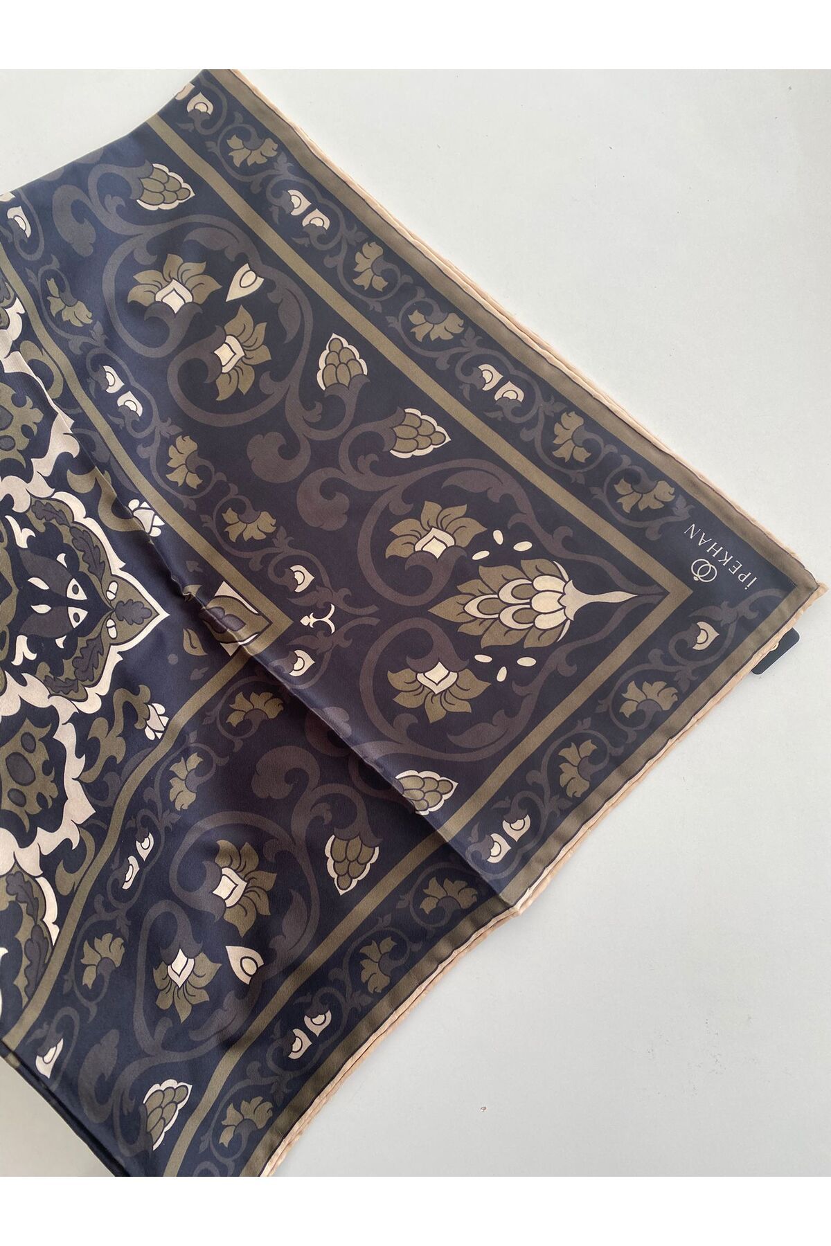 İpekhan Sırlı Desen İnce Pamuk Eşarp