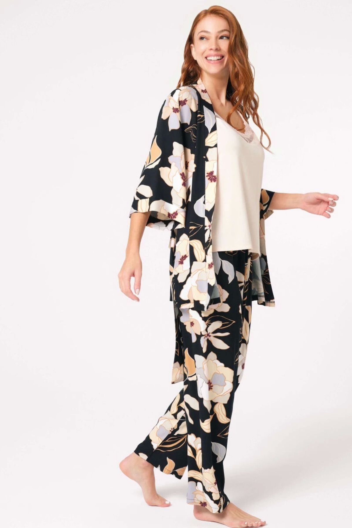 Modafiks Anıl 5796 Çiçek Desenli Dantel Detaylı Sabahlıklı Pijama Takımı - Siyah - M