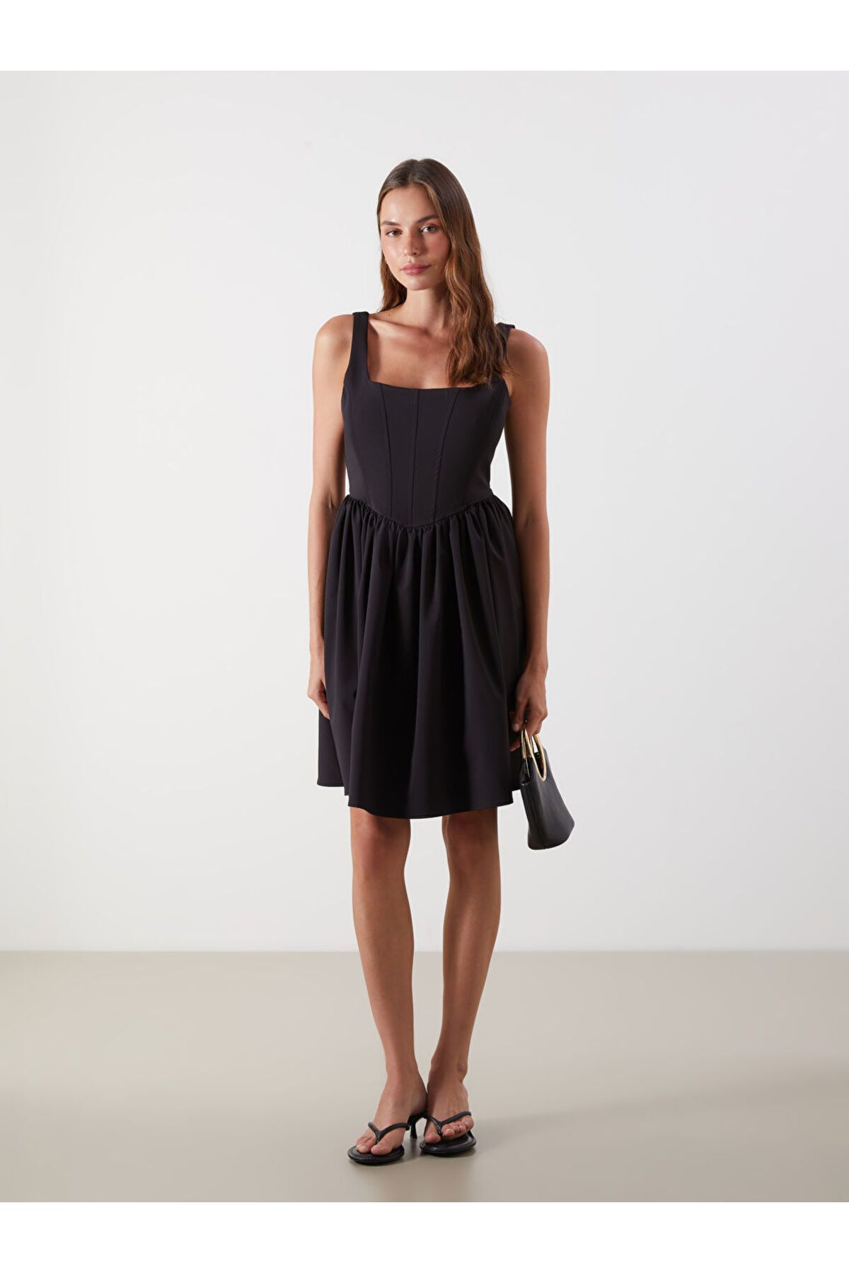 LC Waikiki LCW Kare Yaka Askılı Poplin Mini Elbise