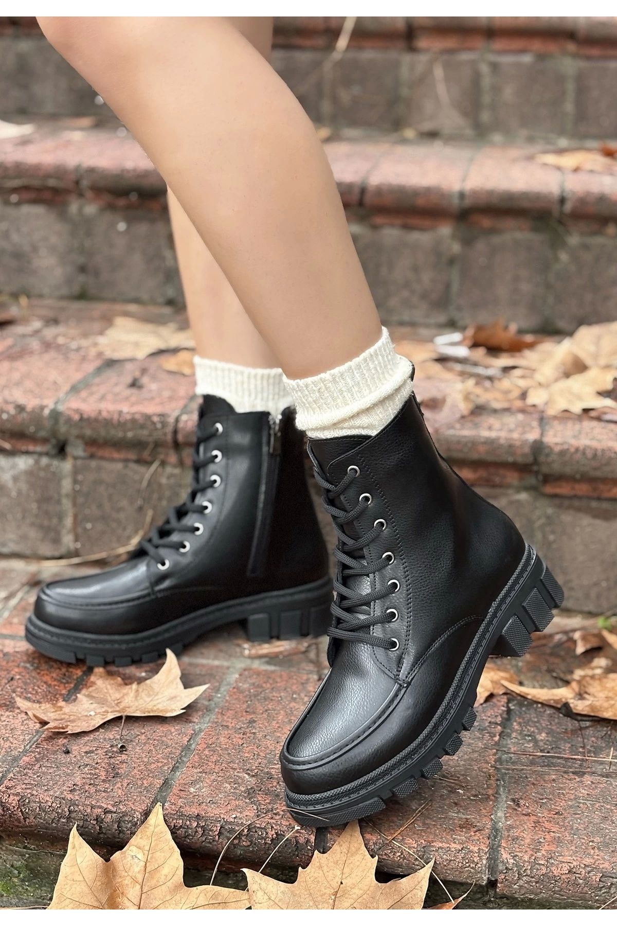 BellevieStore Yuran Siyah Cilt Bağcıklı Bot
