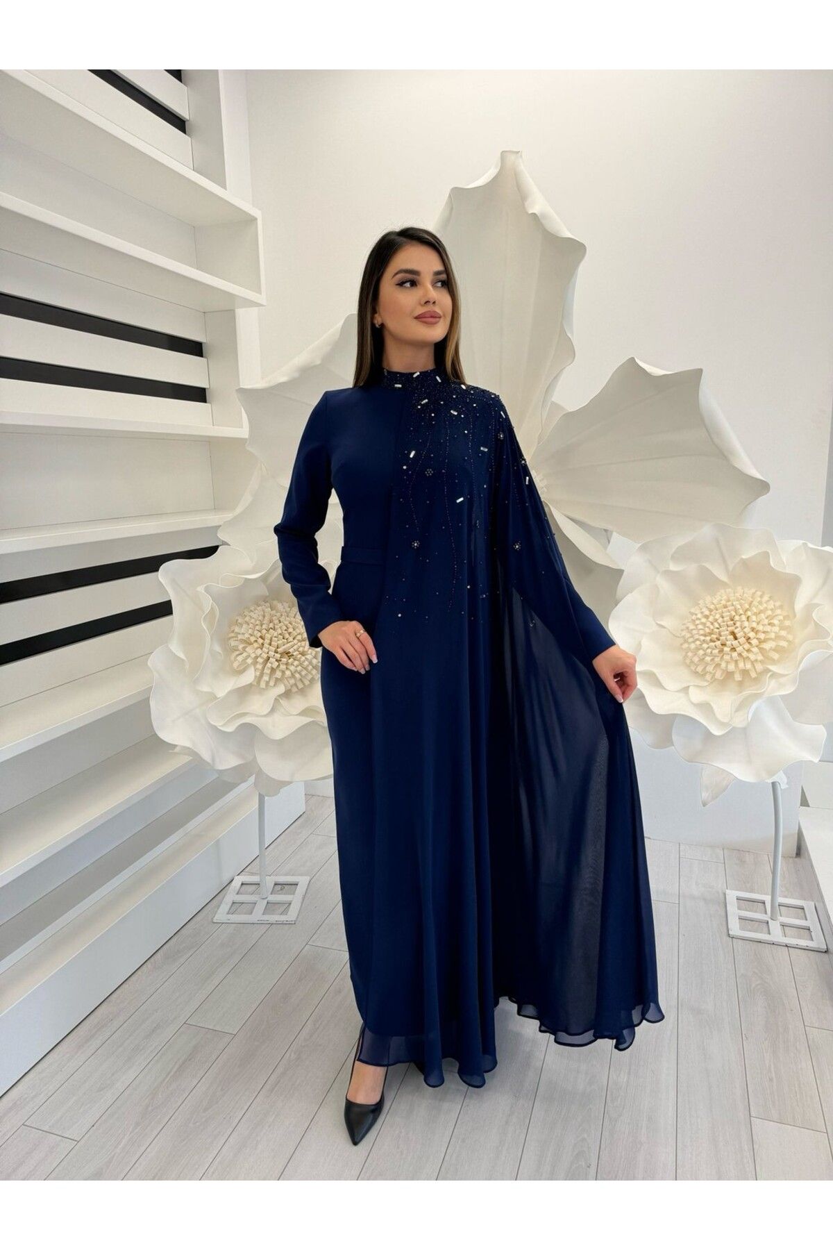 White Corner 3141 ŞİFON DETAYLI TAŞLI ELBİSE