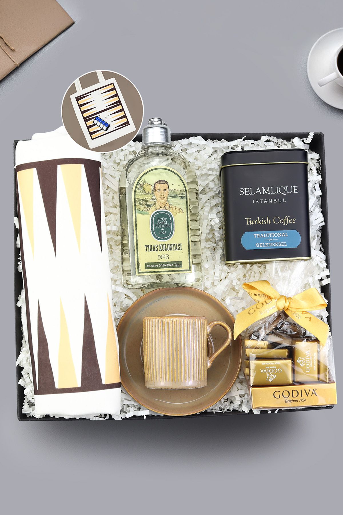 Trendmiya Selamlıque & Tavla Bez Çanta & Godiva Çikolata-Fincan-Eyüp Sabri Tuncer Tıraş Kolonyası Hediye Seti