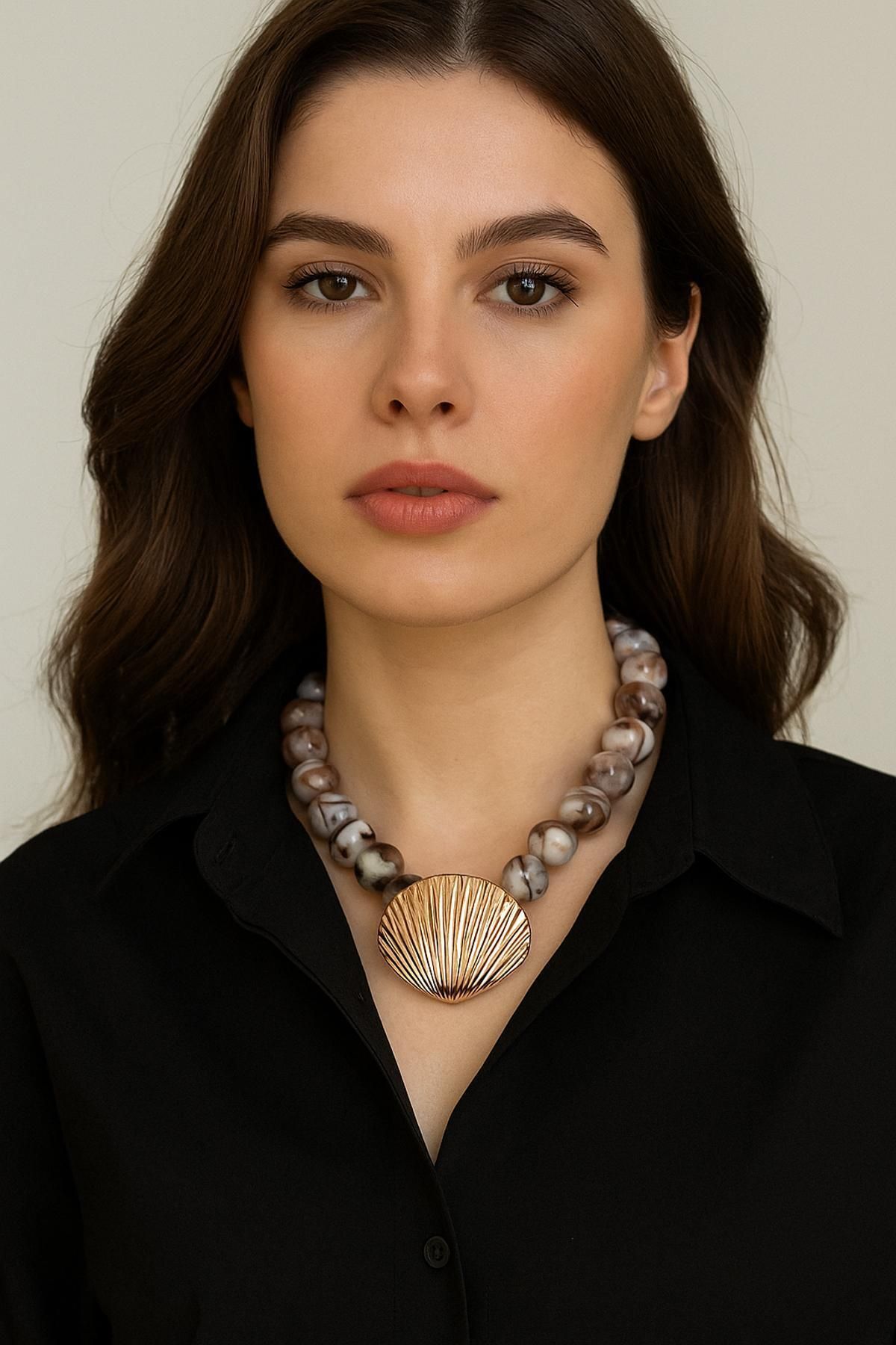 New Obsessions İstridye Uçlu Büyük Boncuklu Kolye