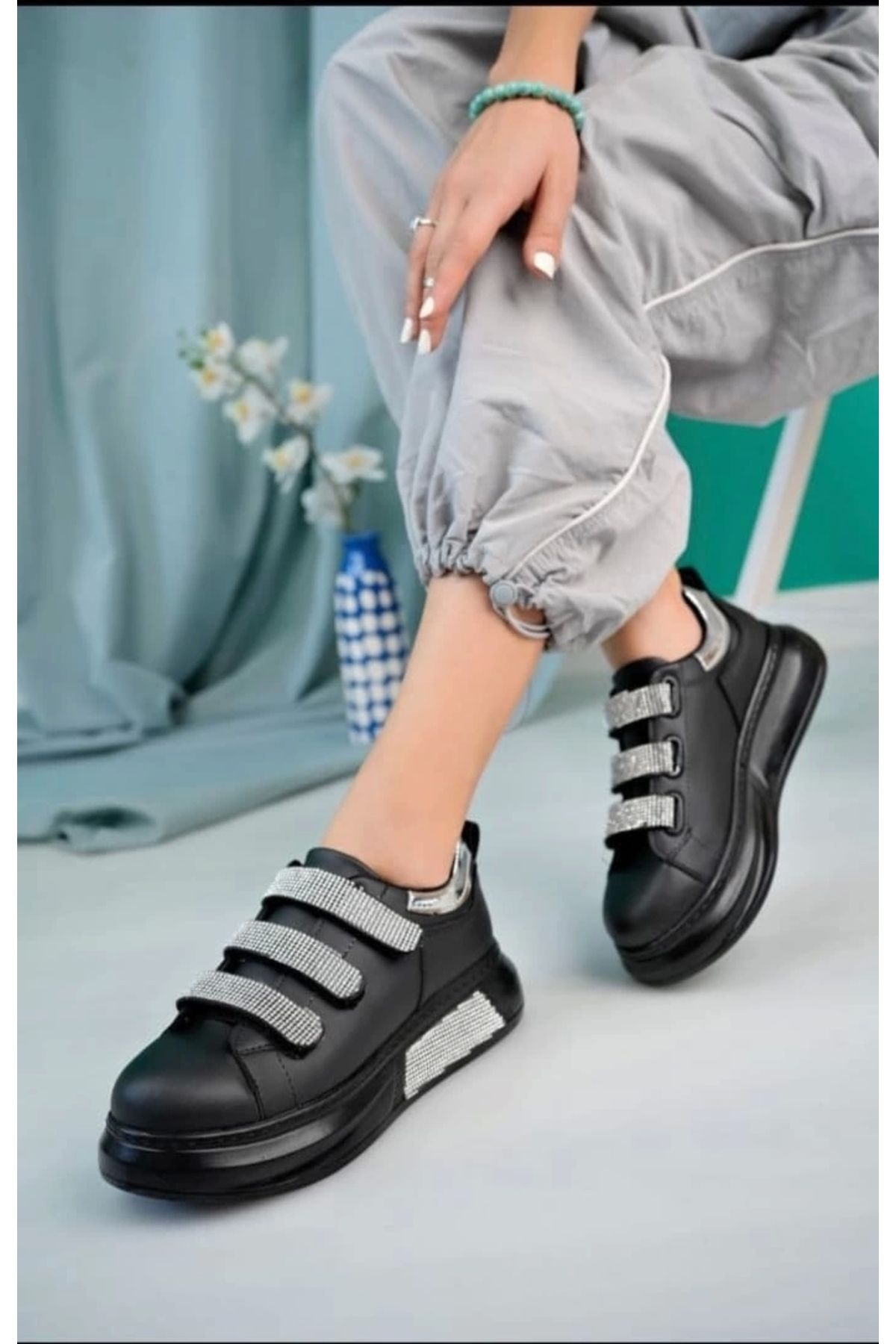 BellevieStore Elika Siyah Cilt Cırt Cırtlı Spor Ayakkabı