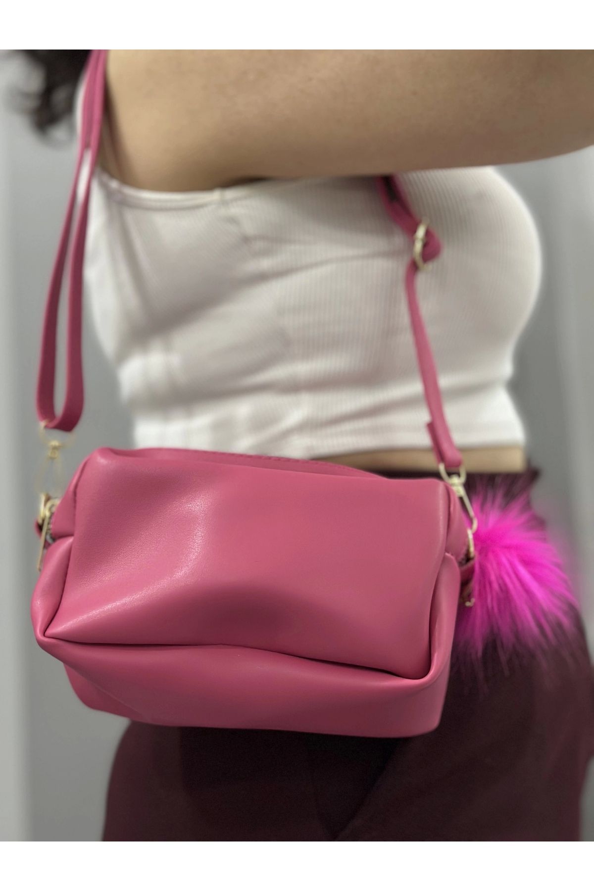 BellevieStore Ponpon fuşya cilt çanta