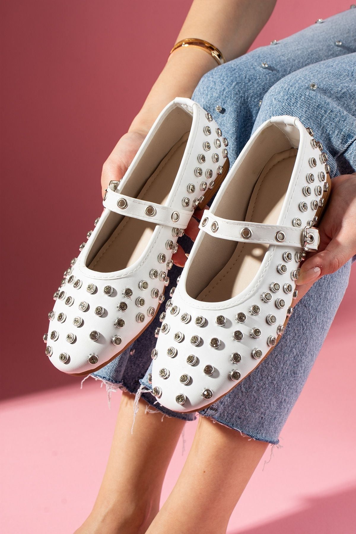 FUGA MODA Stona Beyaz Full Zımba Taşlı Kemerli Premium Babet