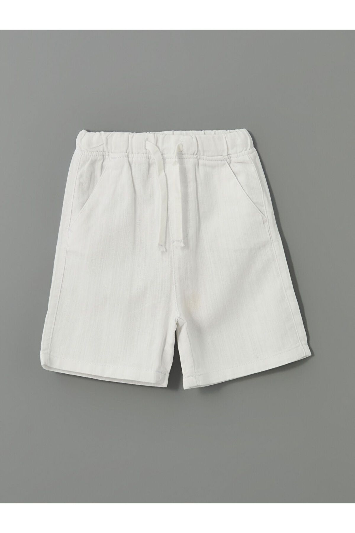 LC Waikiki-Black Elastic Waist Boy's Gabardine Shorts 1