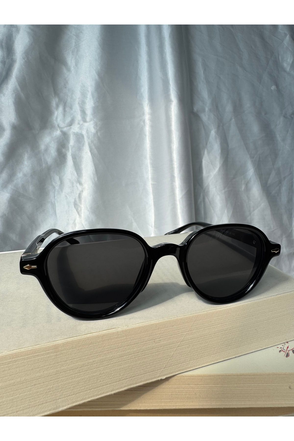 Petra Jeweils Classic siyah vintage güneş gözlüğü