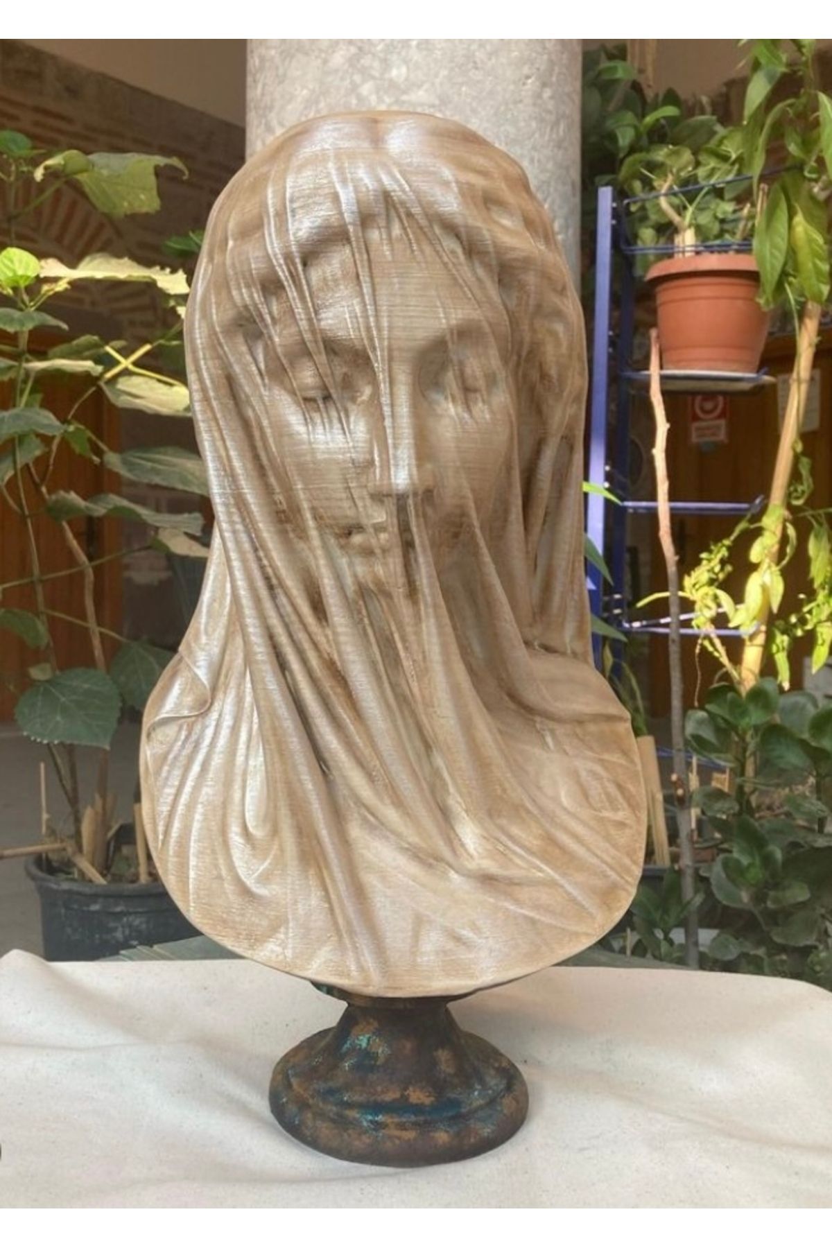 SerenityHaven Tüllü Kadın