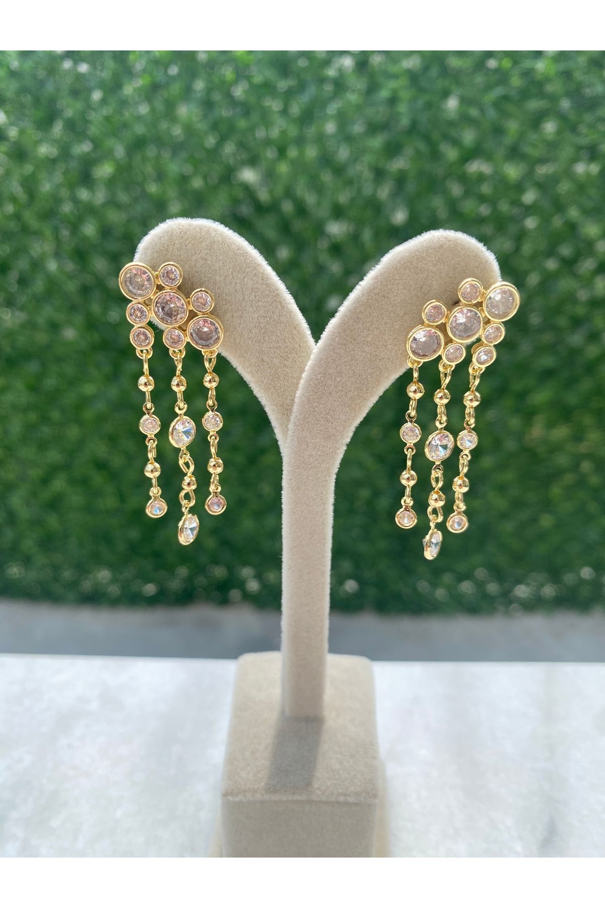 Moonjy Çelik Gold Sallantılı Zirkon Taşlı Glow Rain Küpe (Çift)