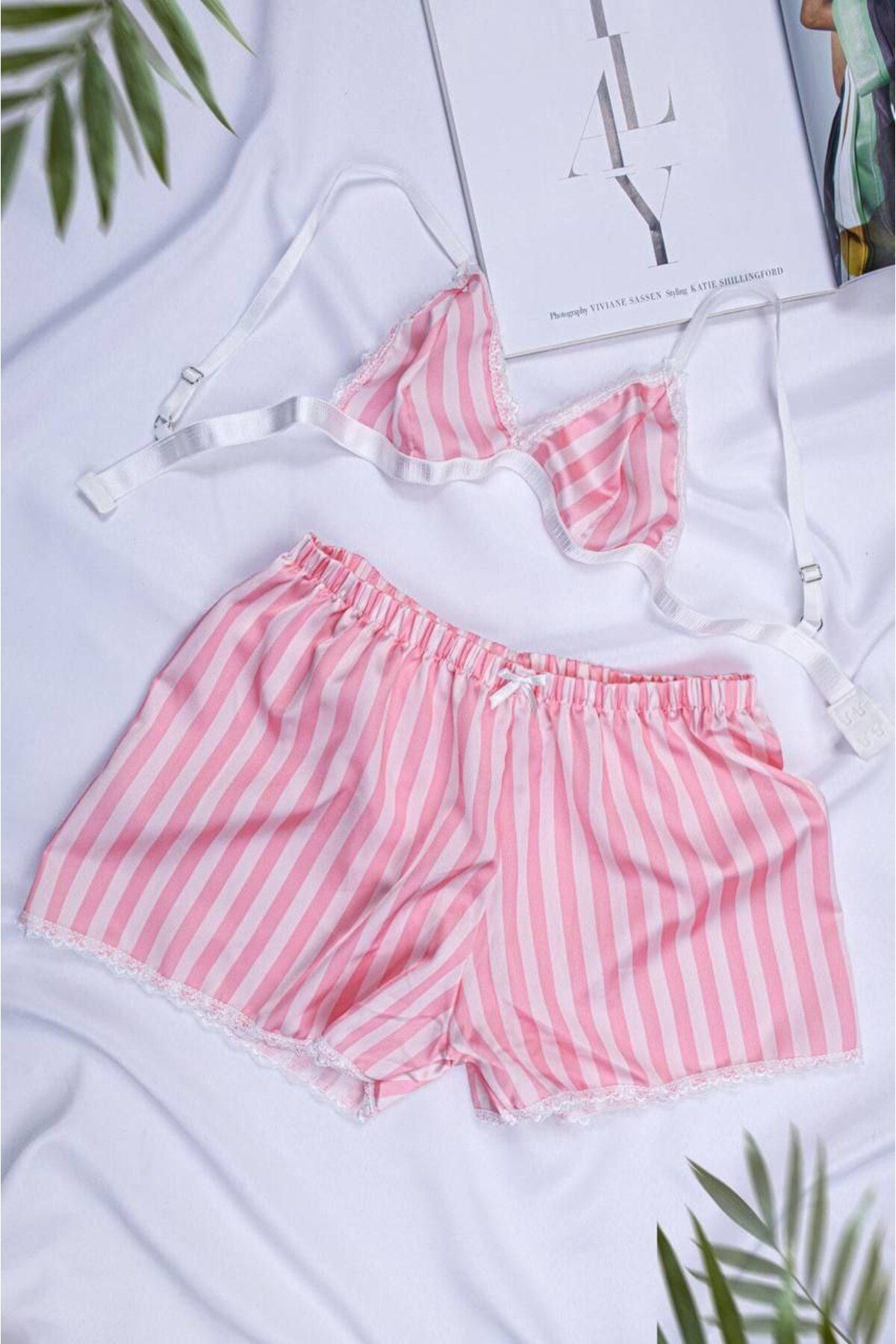 Butik Beachy Vibe Bralette & Shorts