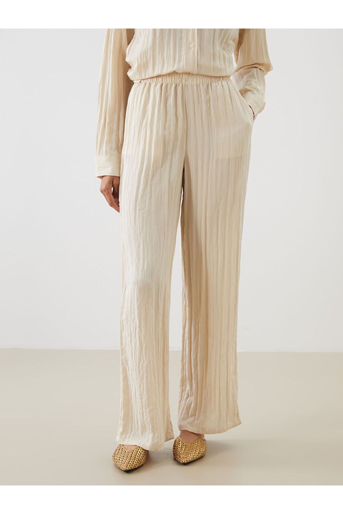 LC Waikiki-Pantaloni de damă LCW Modest cu talie elastică texturată 4