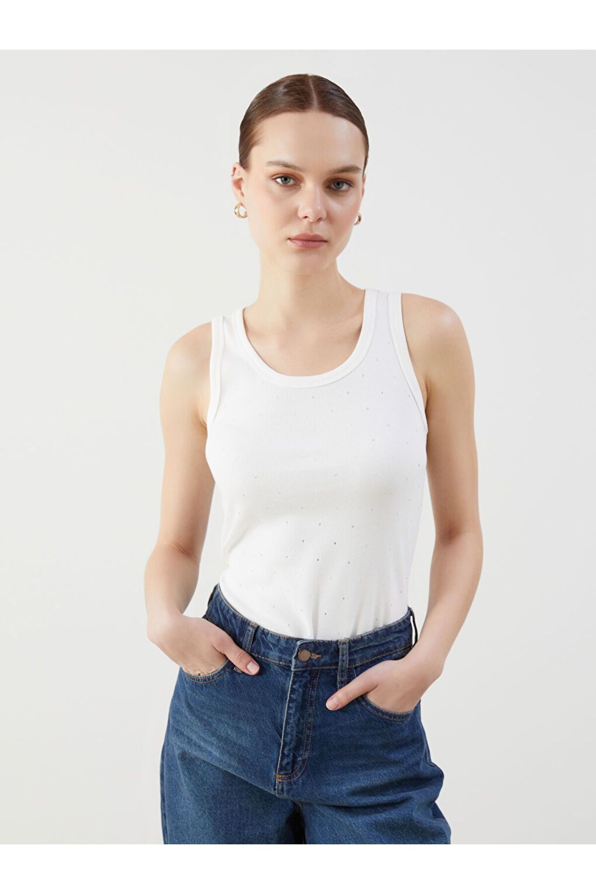 LC Waikiki LCW Comfort Bisiklet Yaka Taşlı Kadın Atlet