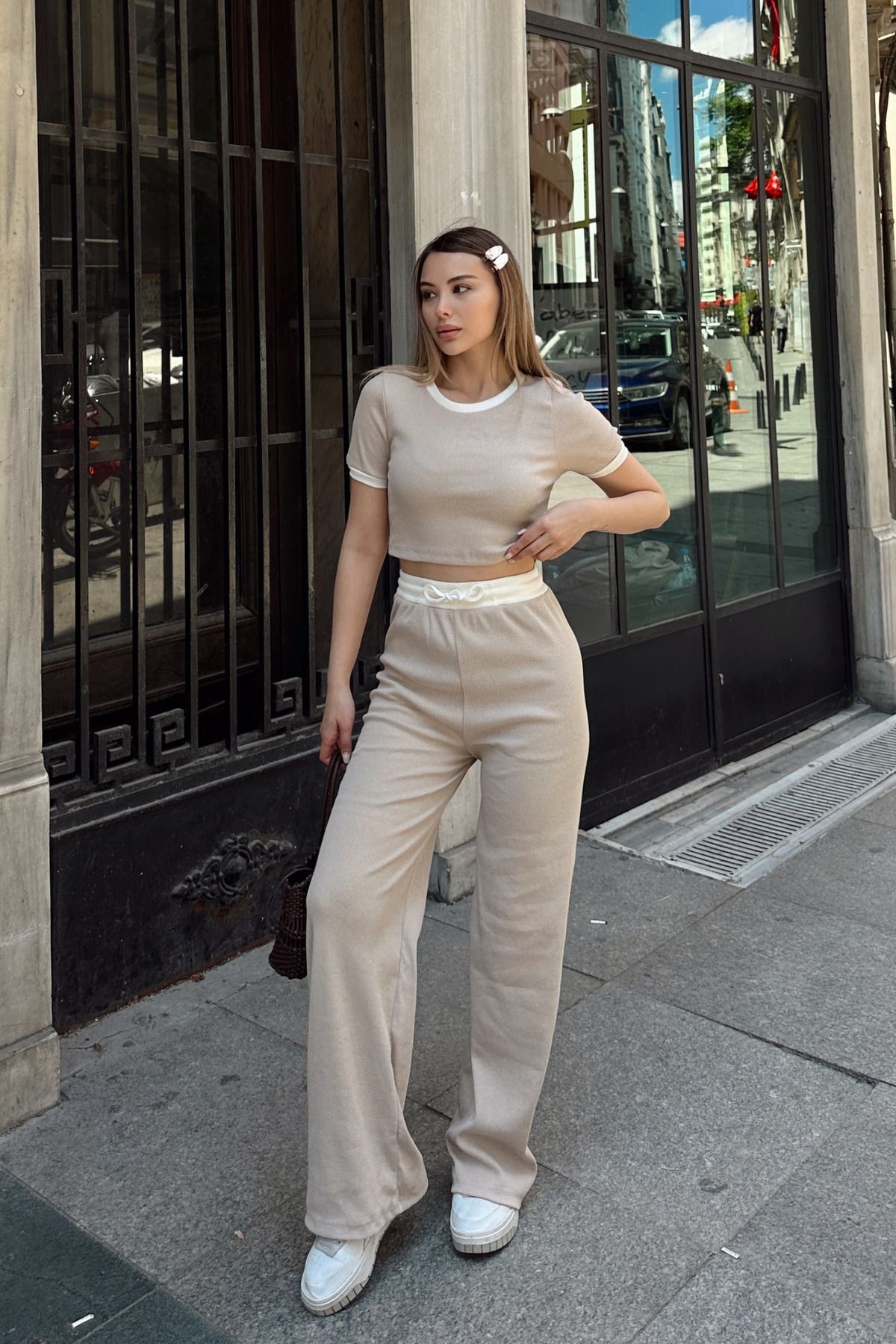 Siner Fashion Kadın Beyaz Detaylı Crop Yüksek Bel Alt Üst Takım