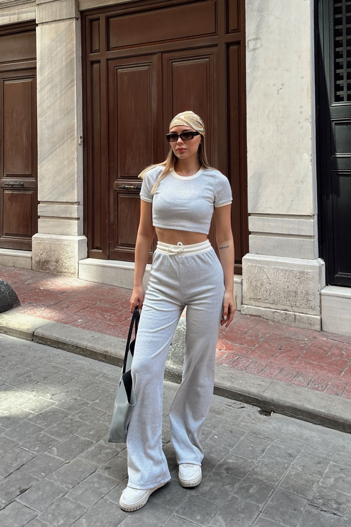 Siner Fashion Kadın Beyaz Detaylı Crop Yüksek Bel Alt Üst Takım