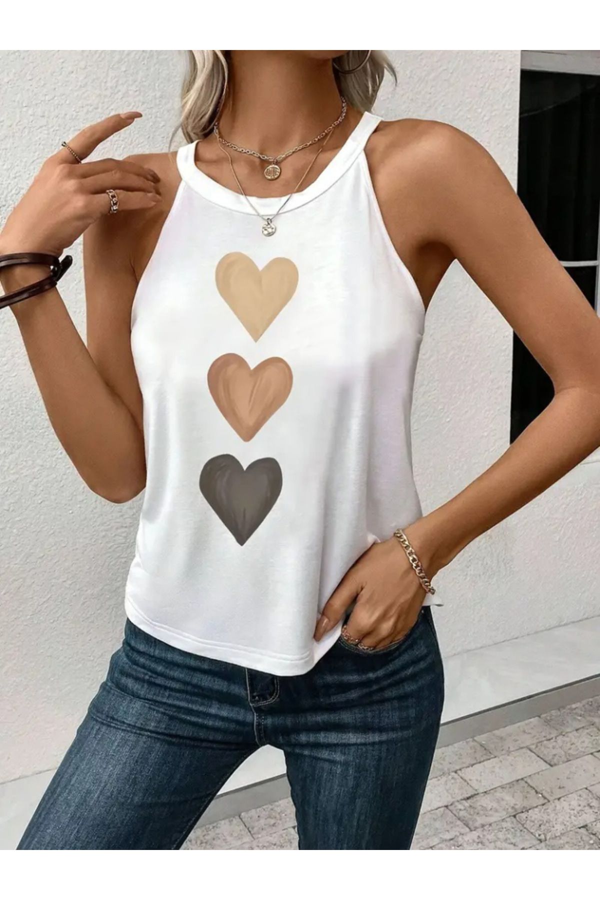 Fü Me Style Fü&Me Style Kadın Omuzları Açık Kalp Desenli Beyaz T-Shirt