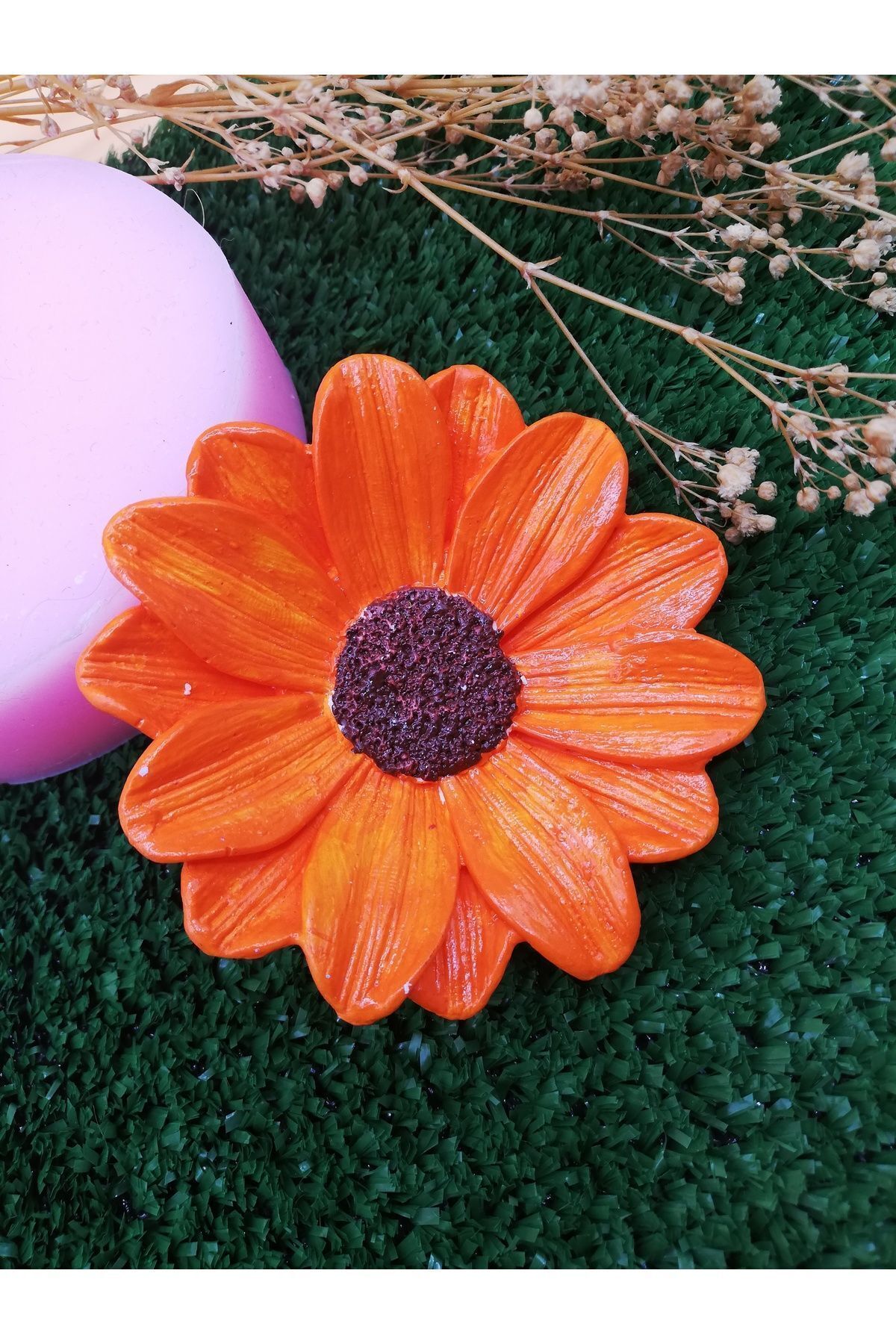 SerenityHaven Dekoratif El Boyalı Ayçiçeği Şeklinde Turuncu Renkli Tabağı Teraryum Obje Alçıdan Yapılmış 7,5cm'li