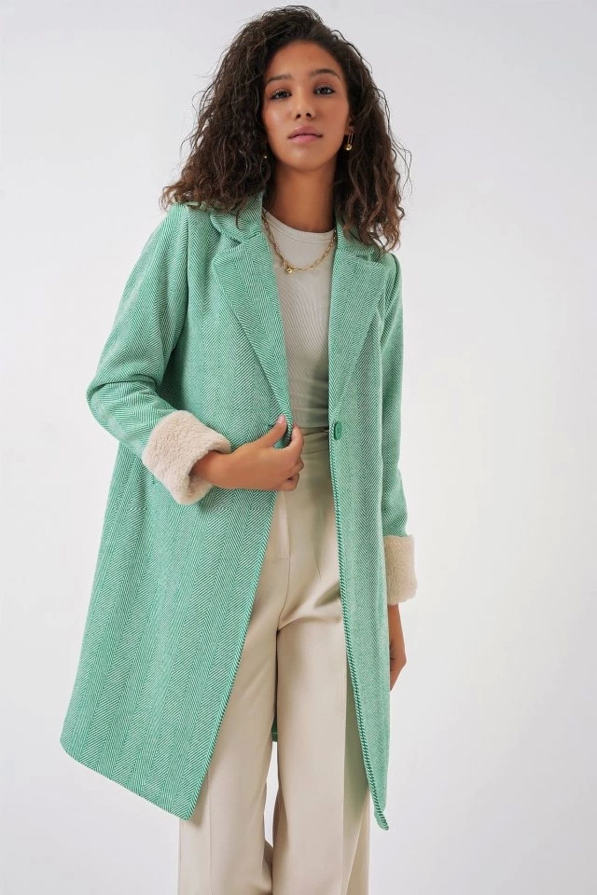 Butik 9085 Balık Sırtı Kaşe Kaban - E.Yeşil