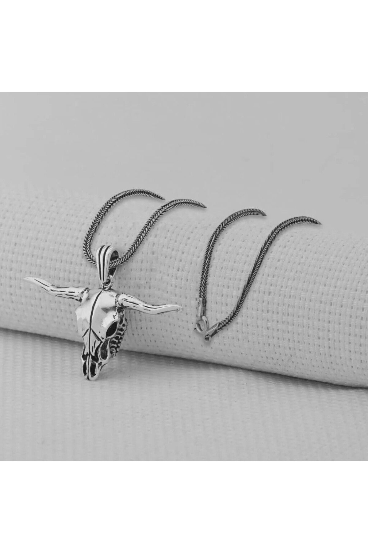 shop Boğa Kafatası Tasarımı 925 Ayar Gümüş Erkek Kolyesi