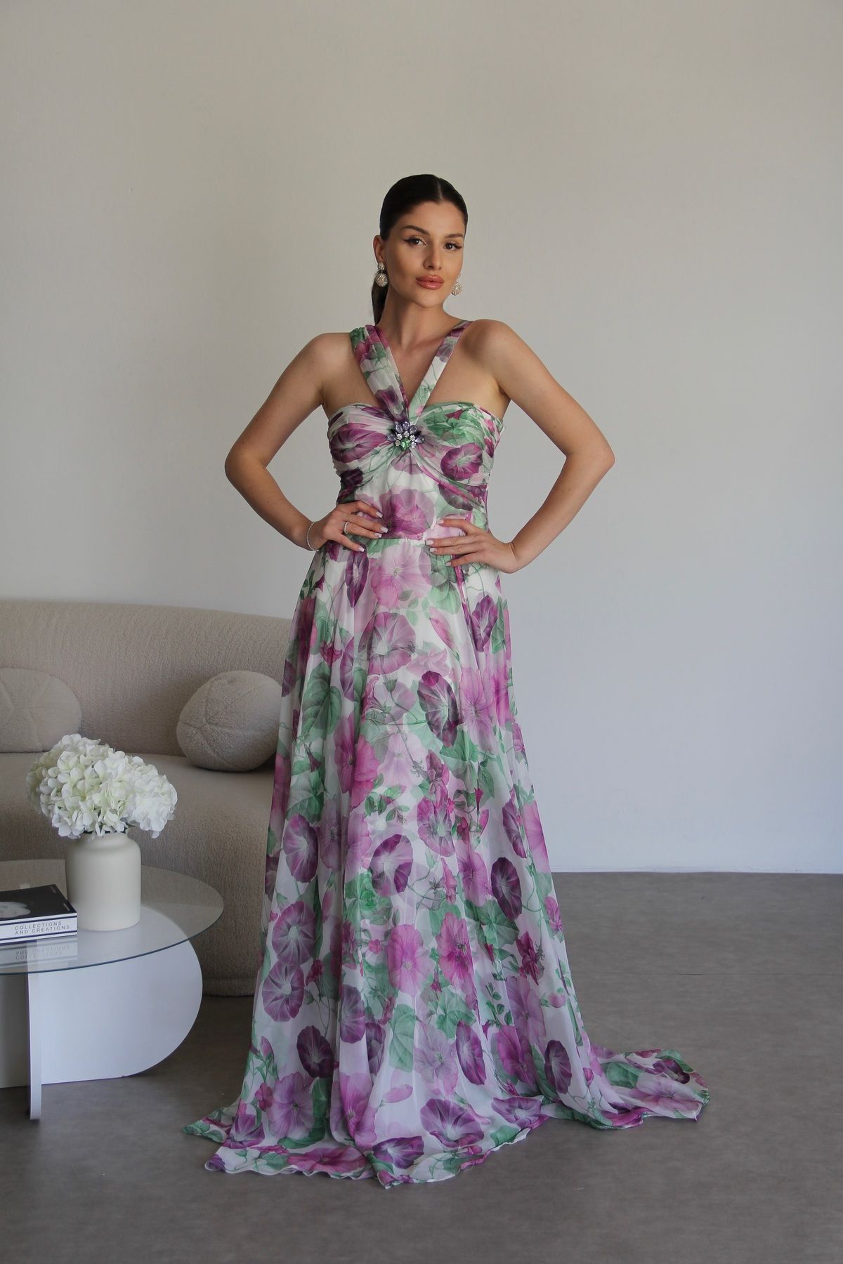 Julidress Şifon Saten Kristal Taşlı Broşlu Straplez Yaka Askılı Abiye Premium Tasarım Elbise