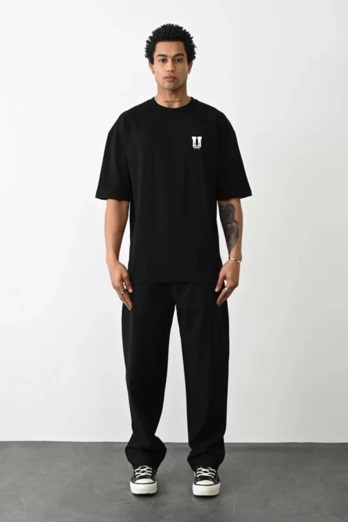 Butik Unisex Bisiklet Yaka Baskılı Oversize T-Shirt - Siyah