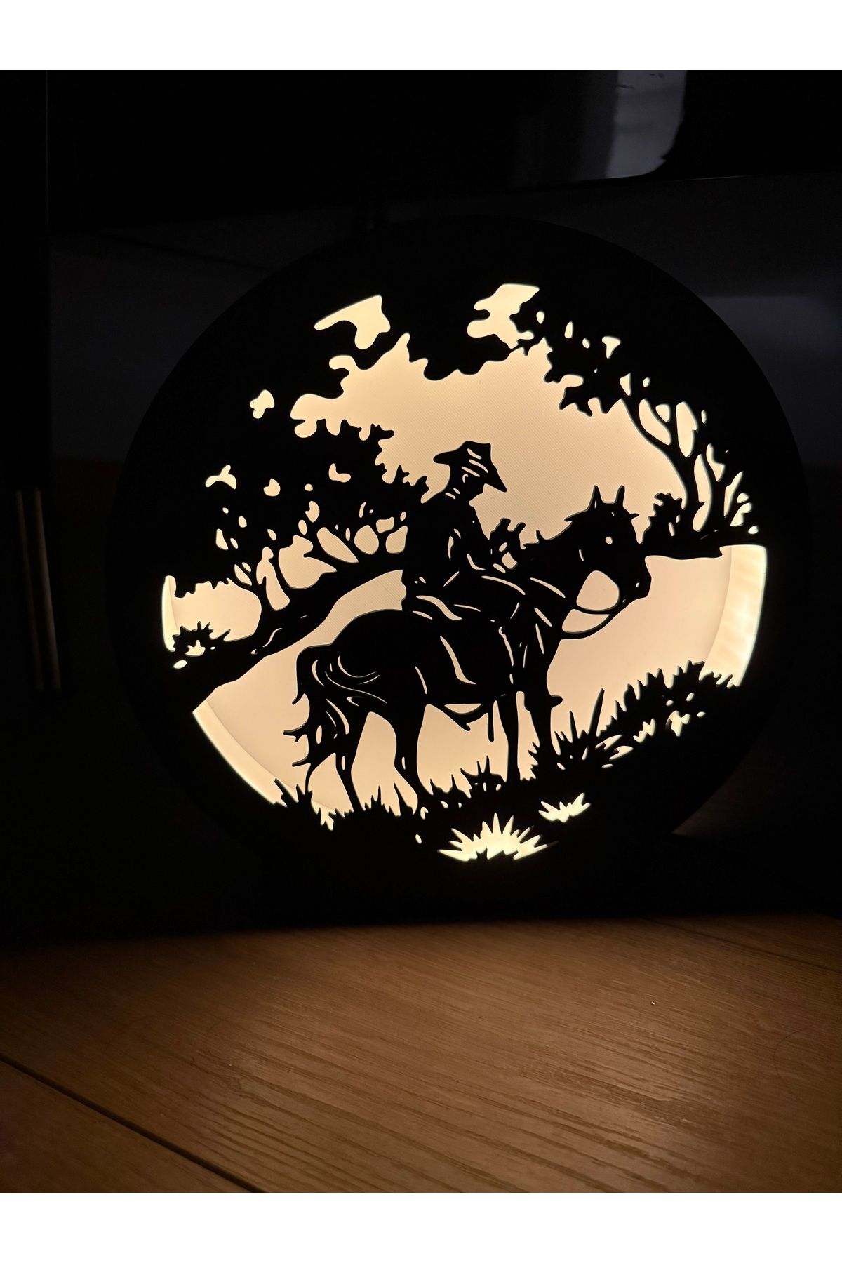 ESL Decor RDR Temalı Kovboy Masa Üstü Lamba - USB Kablolu Aç Kapa Anahtarlı