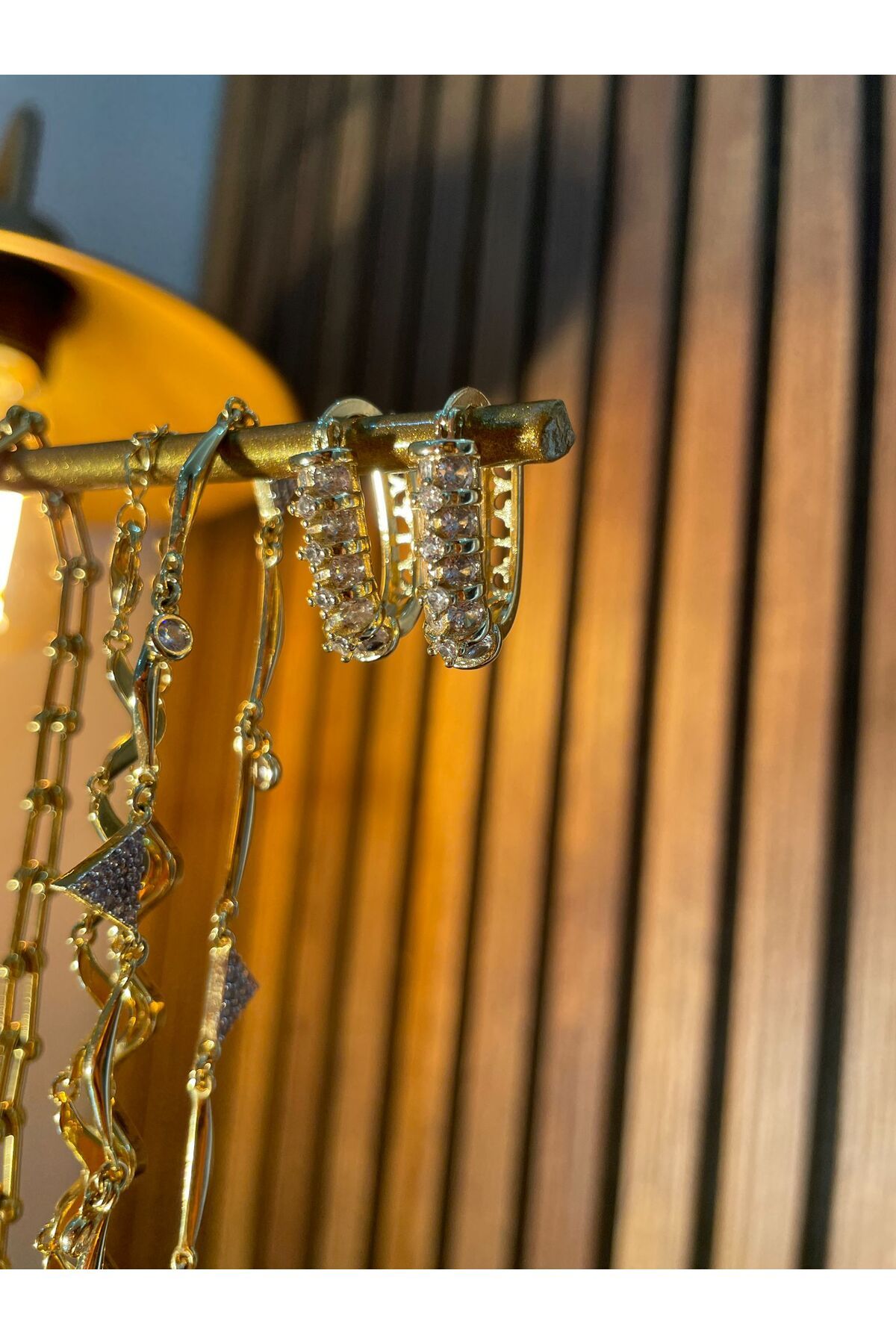 LUXURY JEWELRY Altın Renkli Zirkon Küpe