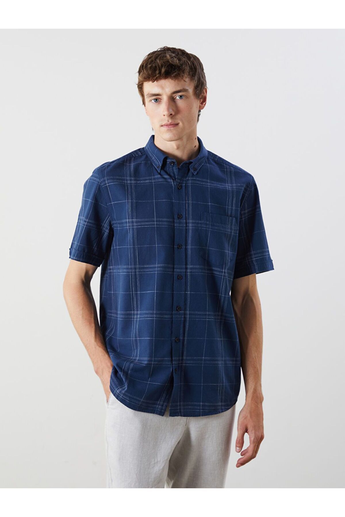 LC Waikiki LCWAIKIKI Classic Regular Fit Kısa Kollu Ekose Poplin Erkek Gömlek