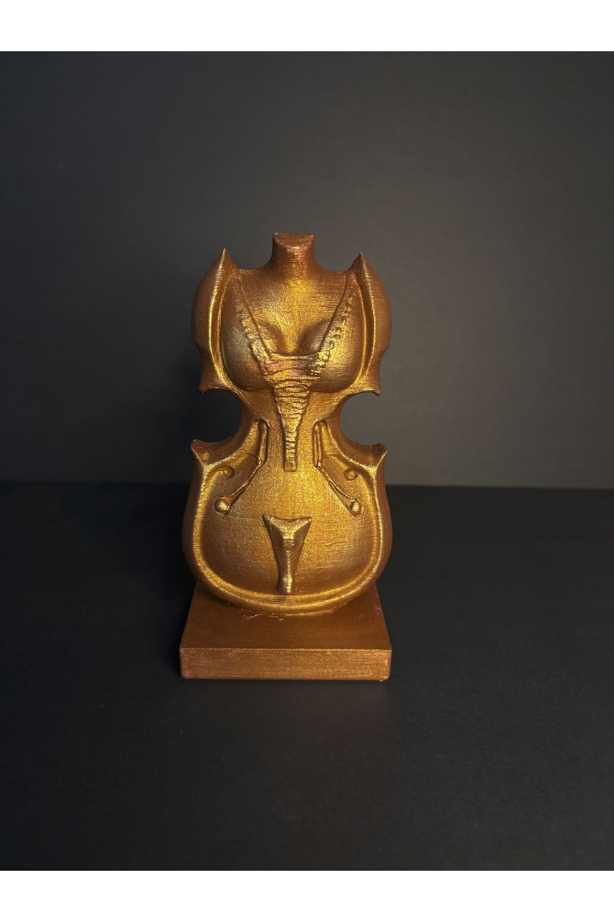 Gragold3Design Kadın Formu ve Keman Tasarımlı Dekoratif Heykel