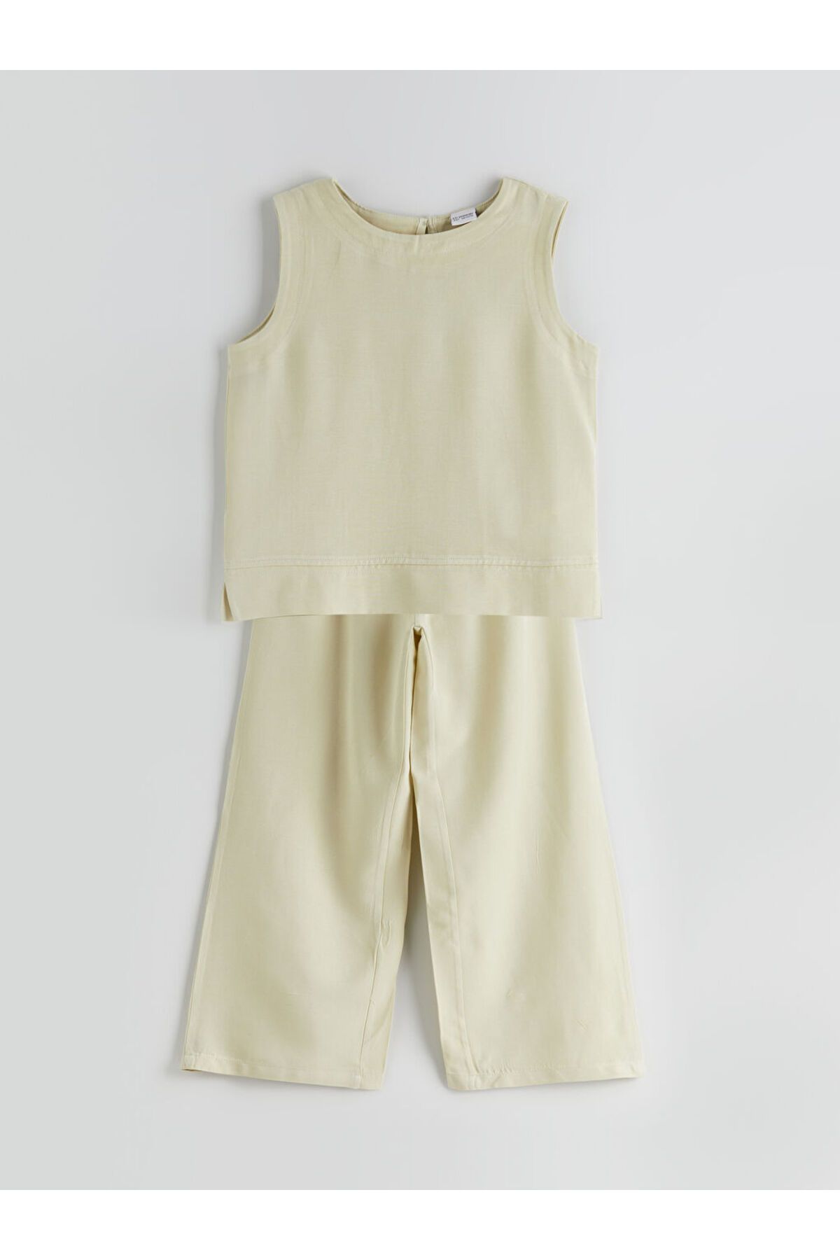 LC Waikiki-Sparkling Selections from Shining Store |   Beige Linen Blend Girl's Blouse and Trousers 2