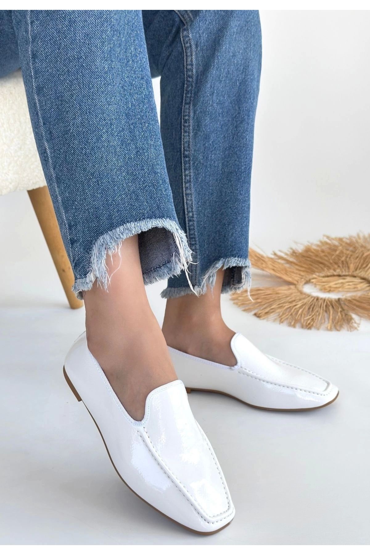 ufukmoda Betra Beyaz Rugan Babet Ayakkabı