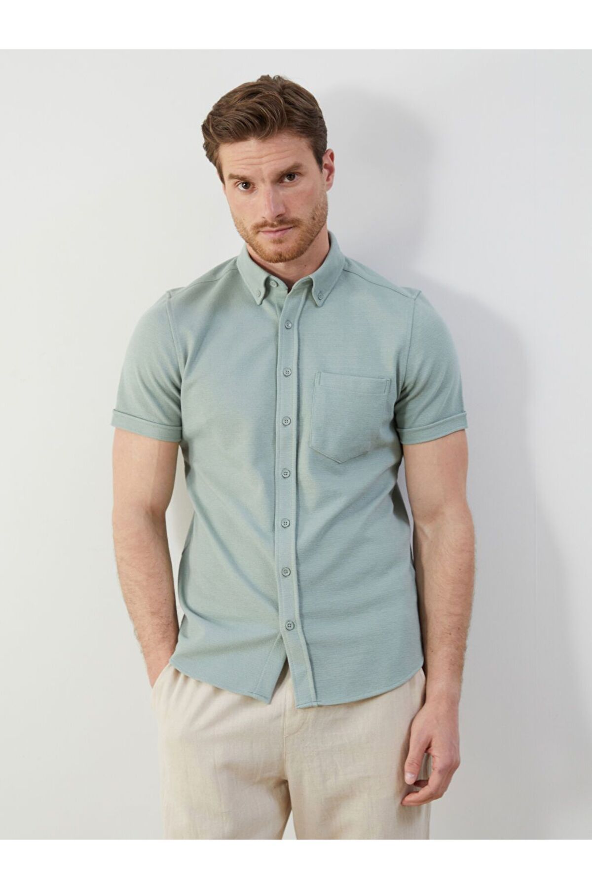 LC Waikiki LCWAIKIKI Classic Regular Fit Kısa Kollu Erkek Gömlek