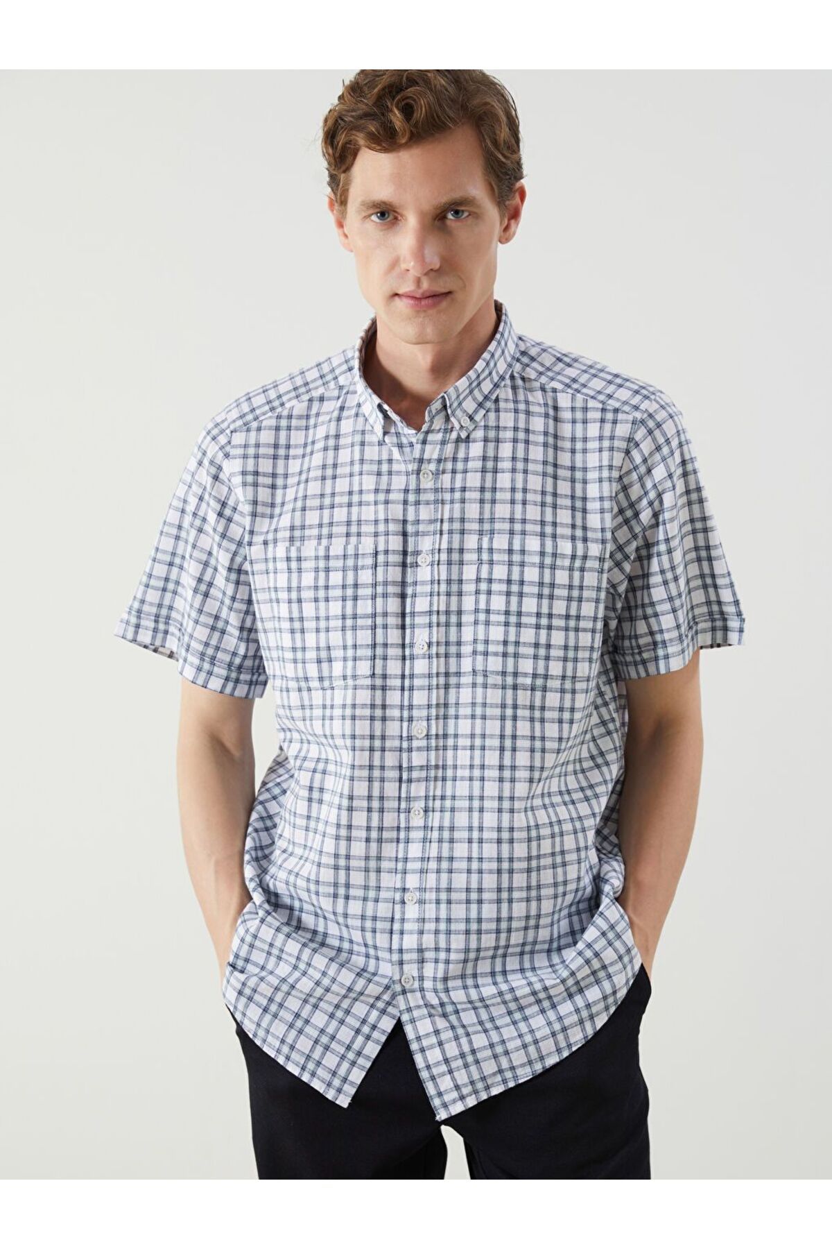 LC Waikiki LCWAIKIKI Classic Regular Fit Kısa Kollu Ekose Erkek Gömlek