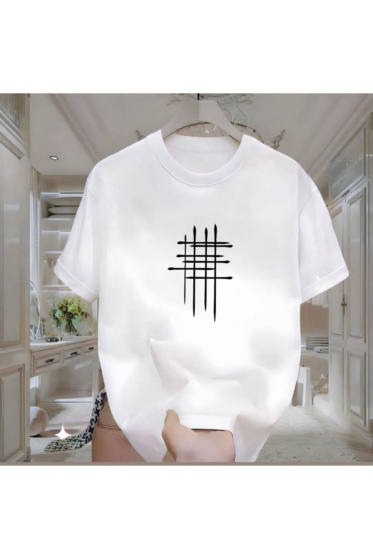 ROVELLA Çizgi Baskılı Beyaz Oversize Erkek Tshirt