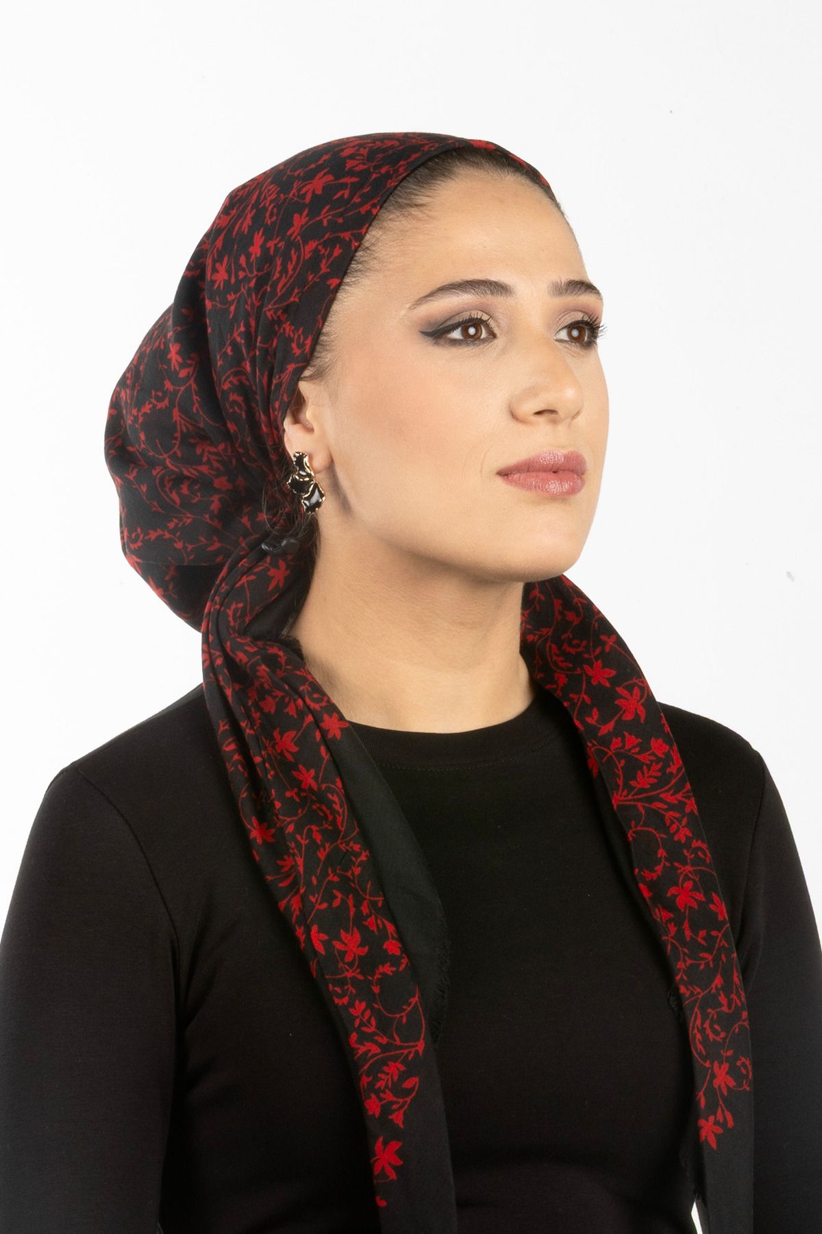 safura Bone Eşarp - Desenli, Ayarlanabilir Ense Lastik, Kaymaz Kadife Şerit