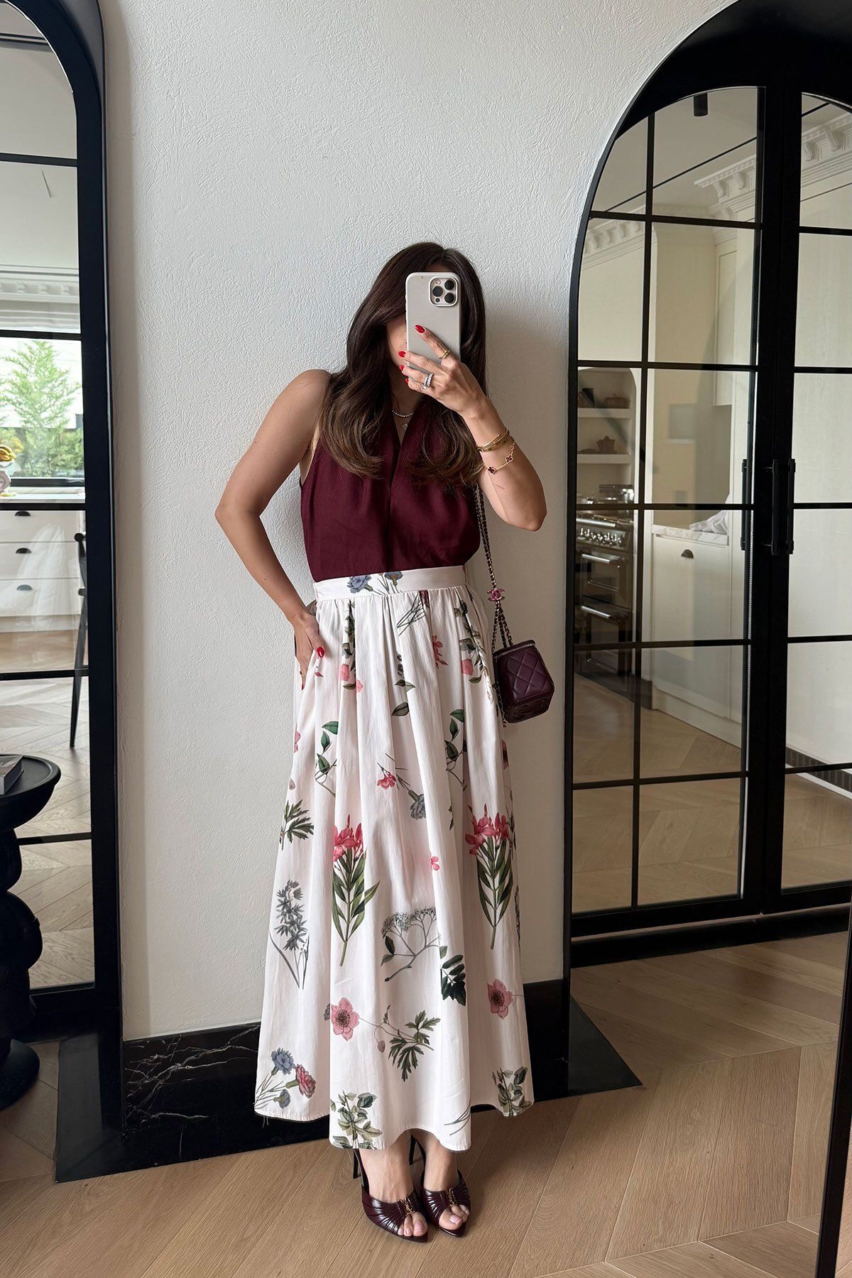Özge Özgenç Çiçek Desenli Pileli Uzun Etek