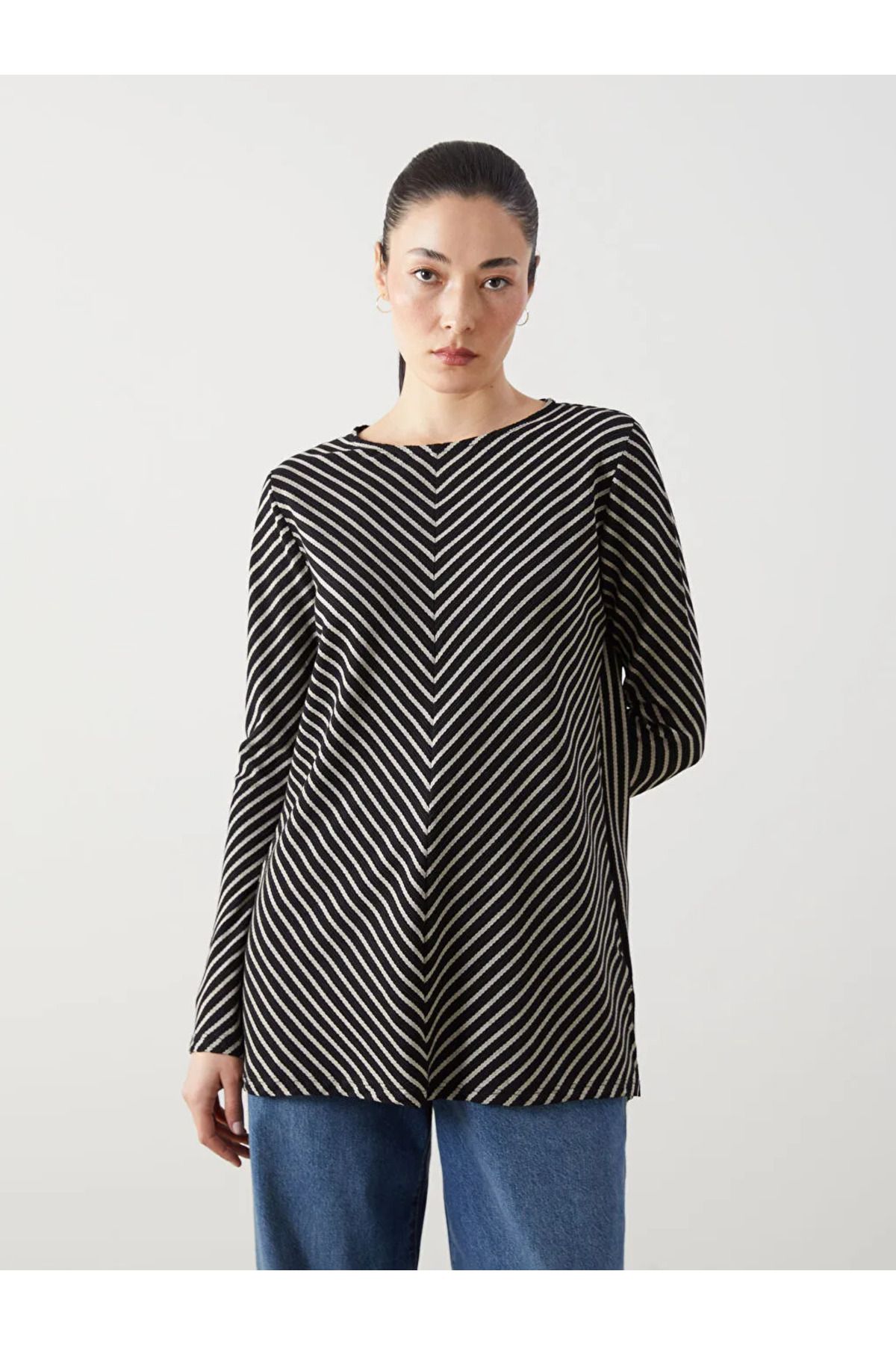 LC Waikiki LCWAIKIKI Classic Siyah Bisiklet Yaka Çizgili Oversize Kadın Tunik