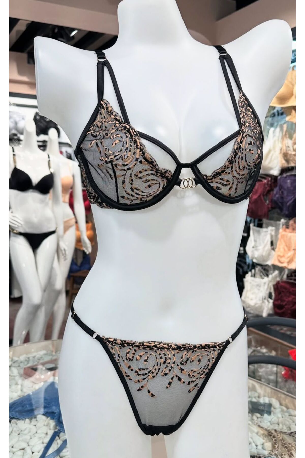 Gamze Day's Lingerie Leopar Desenli Gold Aksesuar Detaylı Kapsız Balenli Sütyen Takım