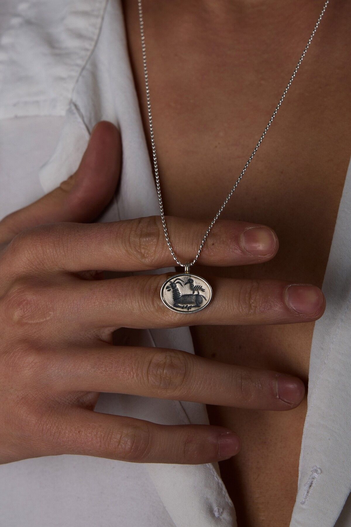 Ricco Jewellery 925 Ayar Gümüş Geyik Fosil Top Top Zincir Kolye